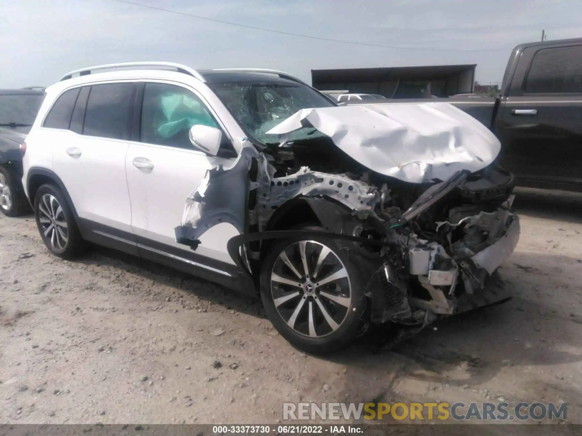 1 Photograph of a damaged car W1N4M4GB8NW169605 MERCEDES-BENZ GLB 2022