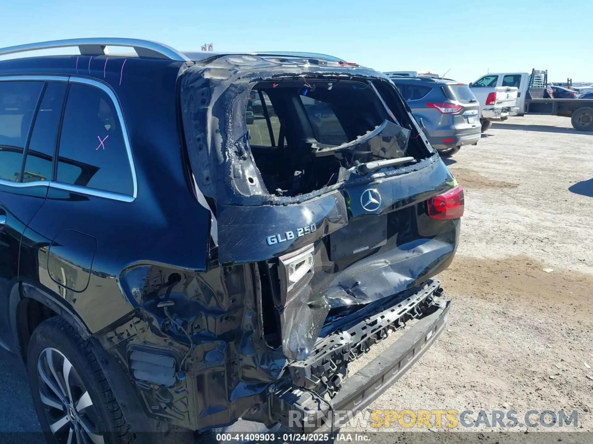 6 Photograph of a damaged car W1N4M4GB1LW041266 MERCEDES-BENZ GLB 250 2020