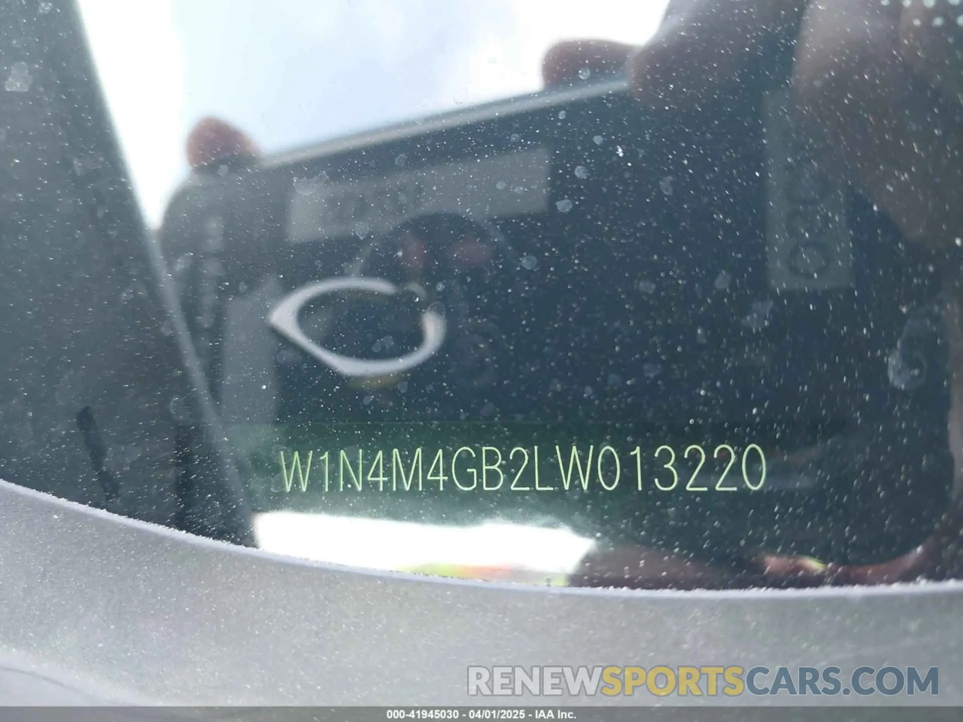 9 Photograph of a damaged car W1N4M4GB2LW013220 MERCEDES-BENZ GLB 250 2020
