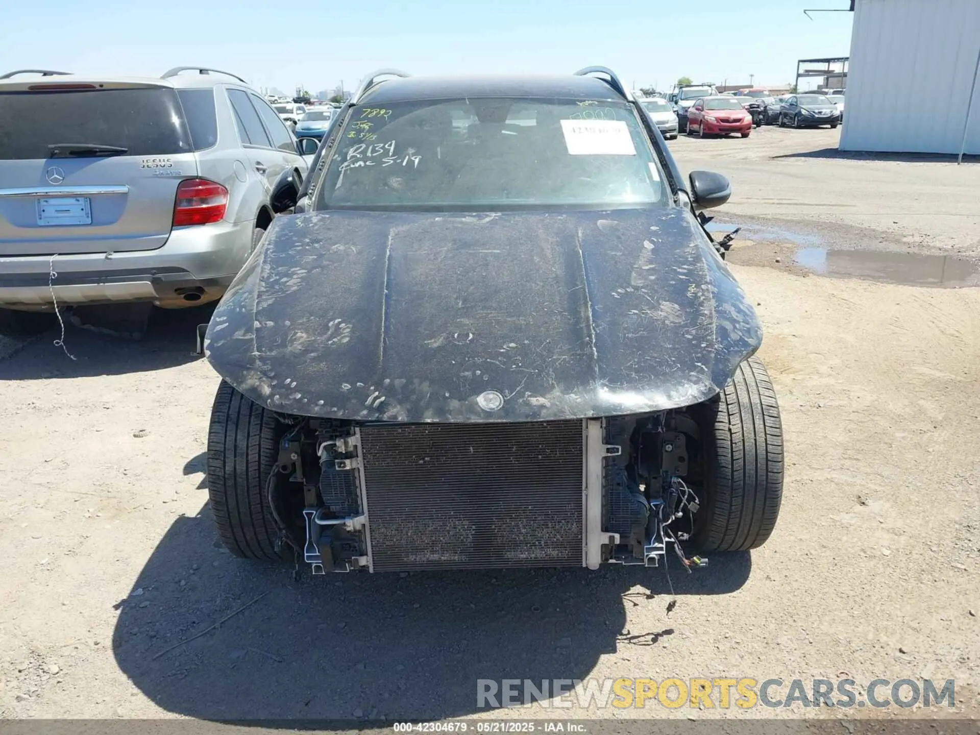 12 Photograph of a damaged car W1N4M4GB4LW057865 MERCEDES-BENZ GLB 250 2020