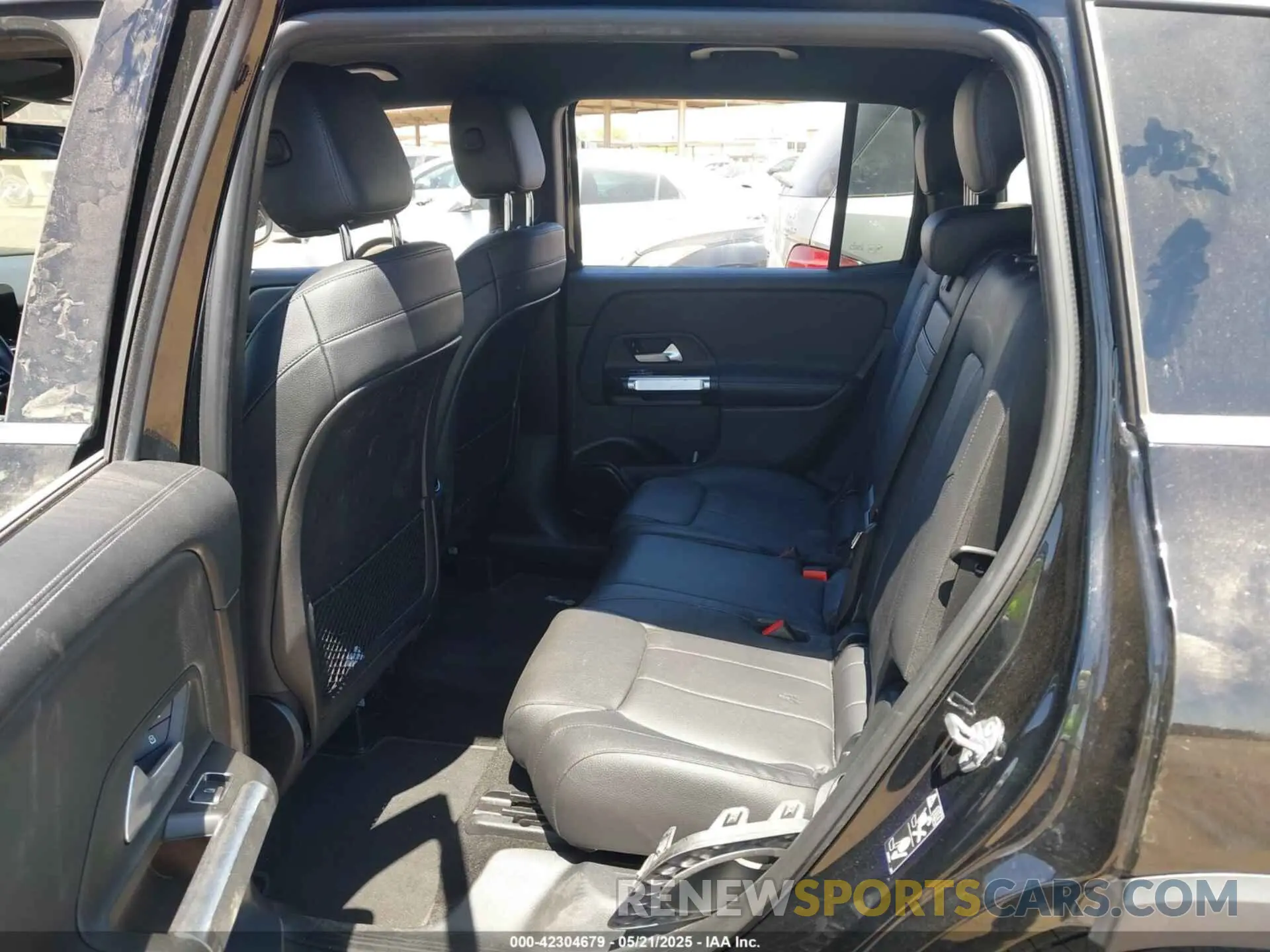 8 Photograph of a damaged car W1N4M4GB4LW057865 MERCEDES-BENZ GLB 250 2020