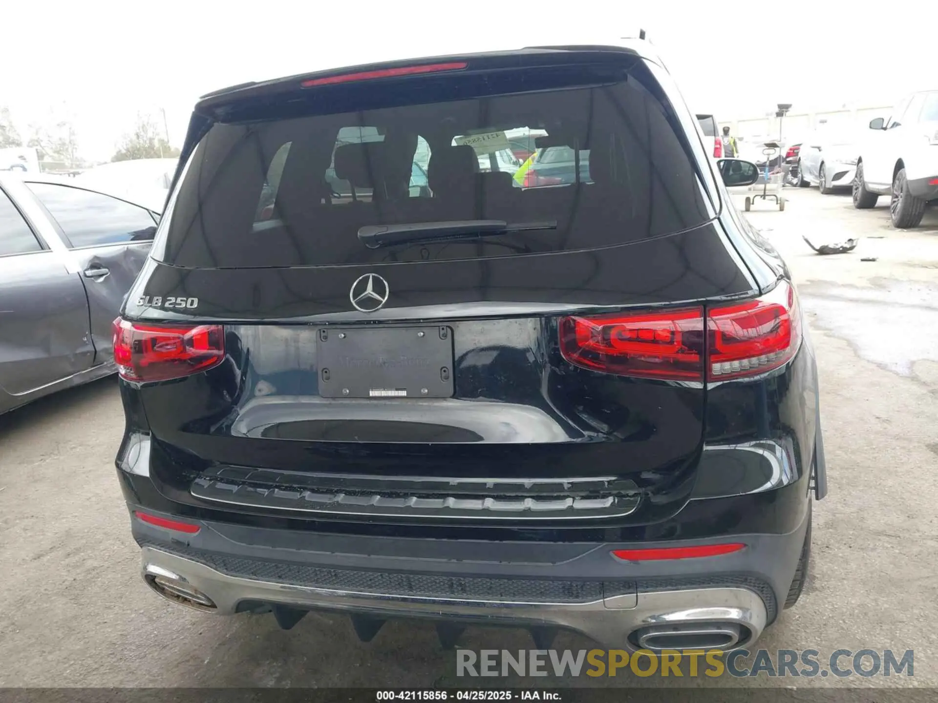 16 Photograph of a damaged car W1N4M4GB5LW020355 MERCEDES-BENZ GLB 250 2020