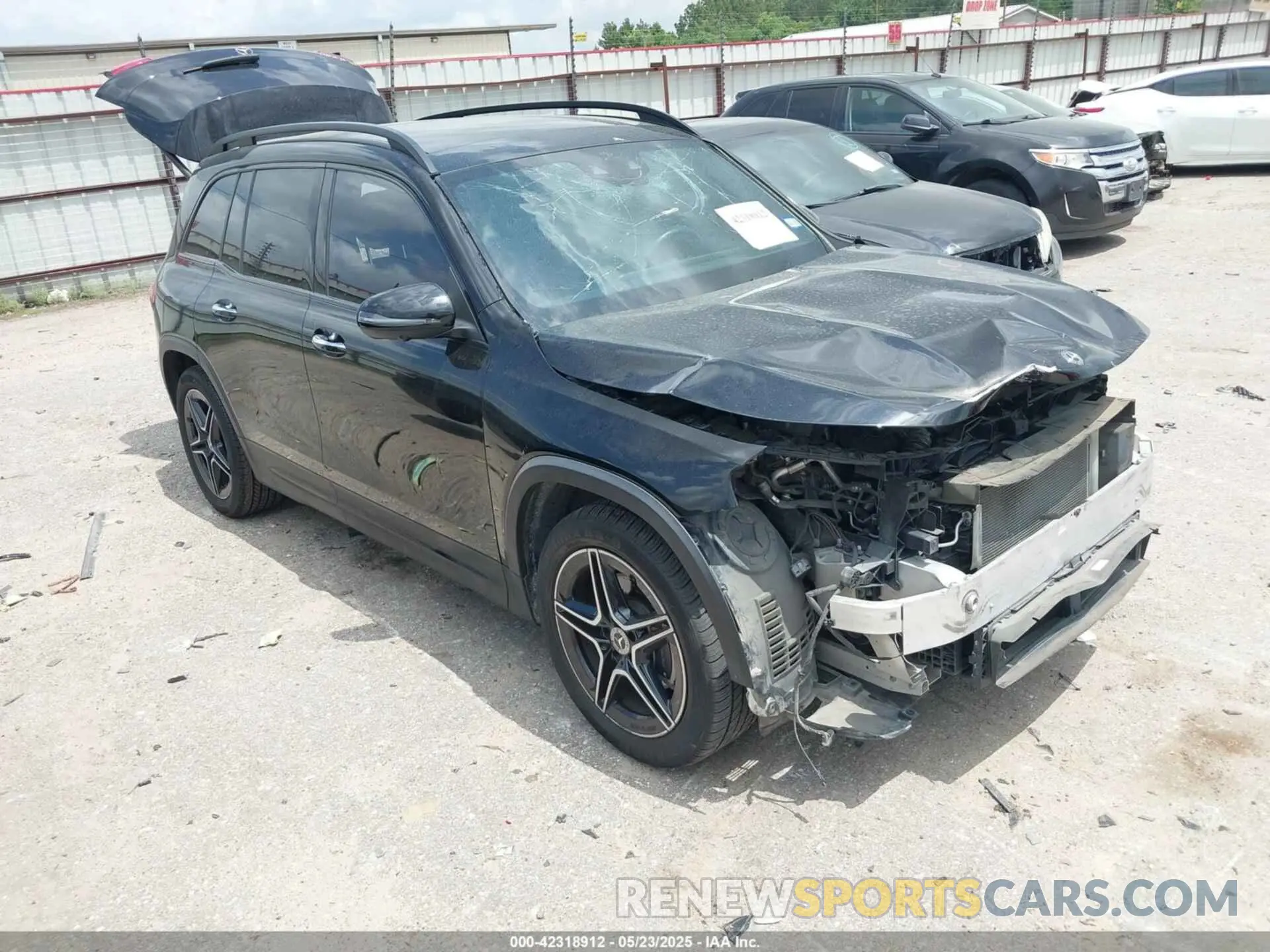 1 Photograph of a damaged car W1N4M4GB5LW020453 MERCEDES-BENZ GLB 250 2020
