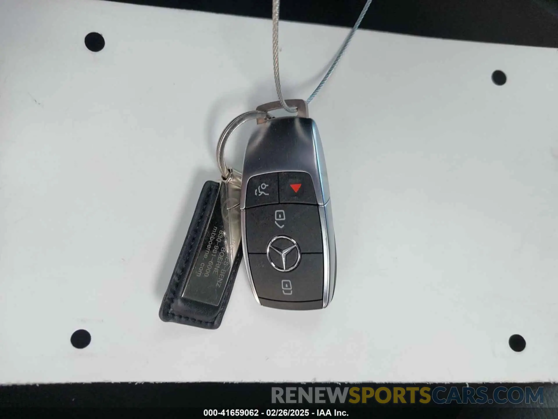 11 Photograph of a damaged car W1N4M4GB7LW059352 MERCEDES-BENZ GLB 250 2020