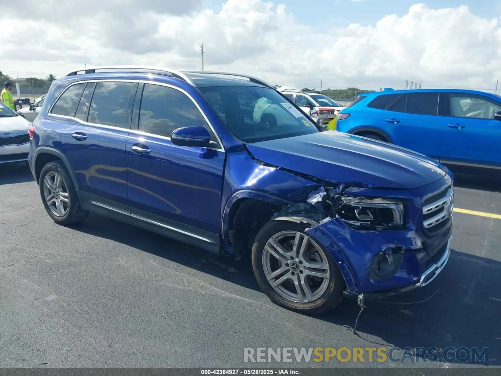 1 Photograph of a damaged car W1N4M4GB9LW023453 MERCEDES-BENZ GLB 250 2020