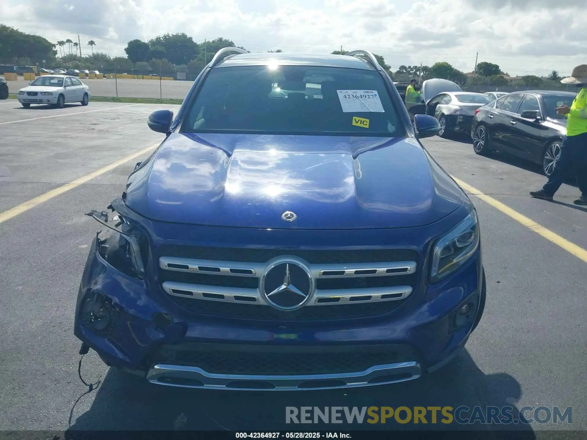 12 Photograph of a damaged car W1N4M4GB9LW023453 MERCEDES-BENZ GLB 250 2020