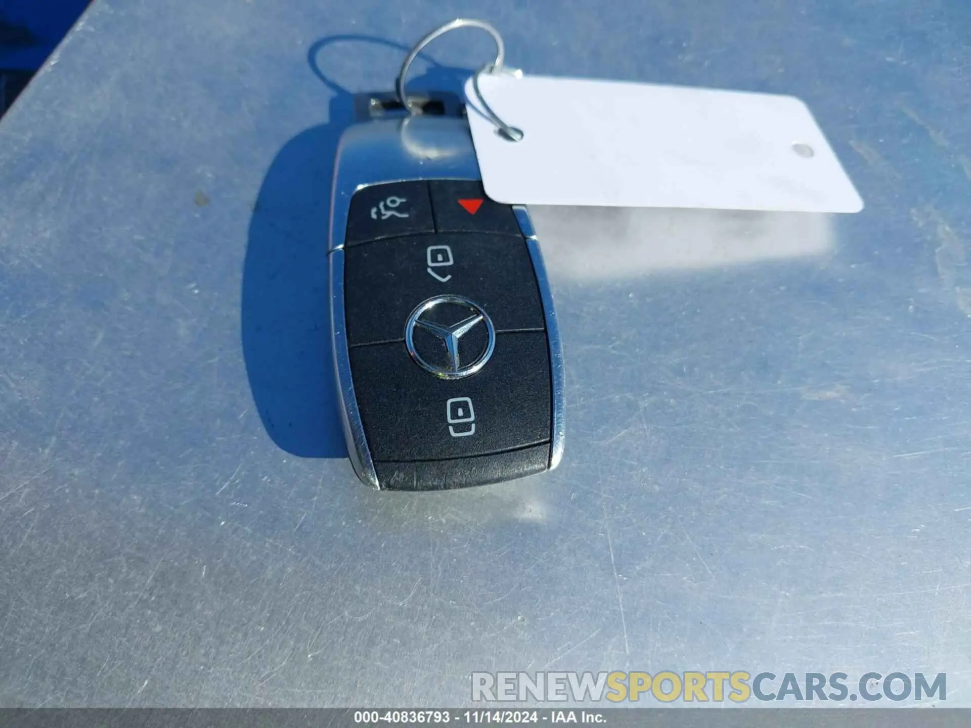 11 Photograph of a damaged car W1N4M4HB2LW032056 MERCEDES-BENZ GLB 250 2020