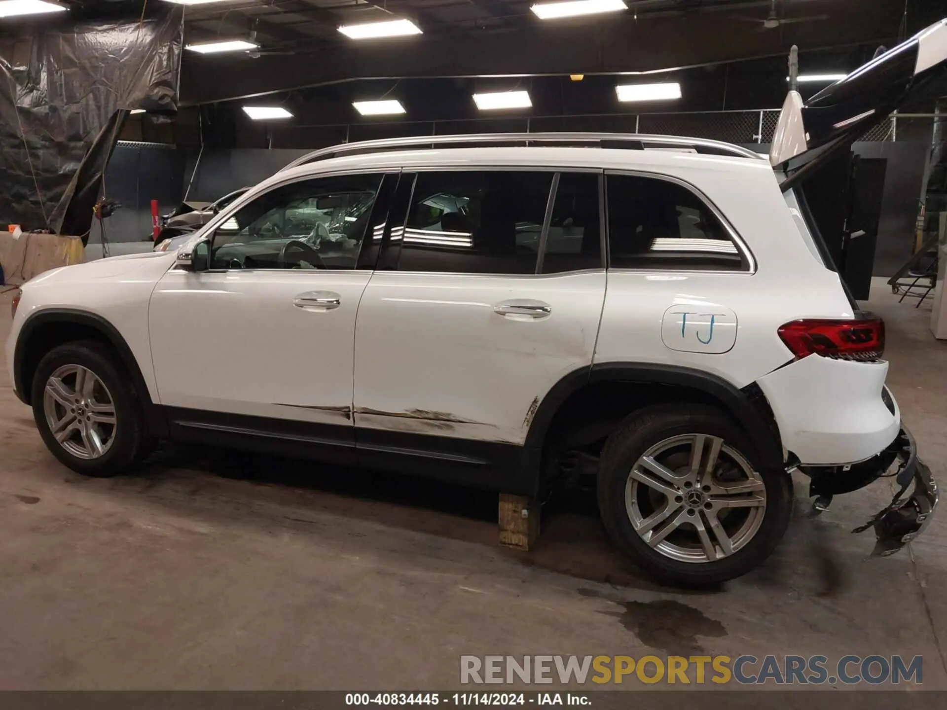 3 Photograph of a damaged car W1N4M4HB4LW044581 MERCEDES-BENZ GLB 250 2020