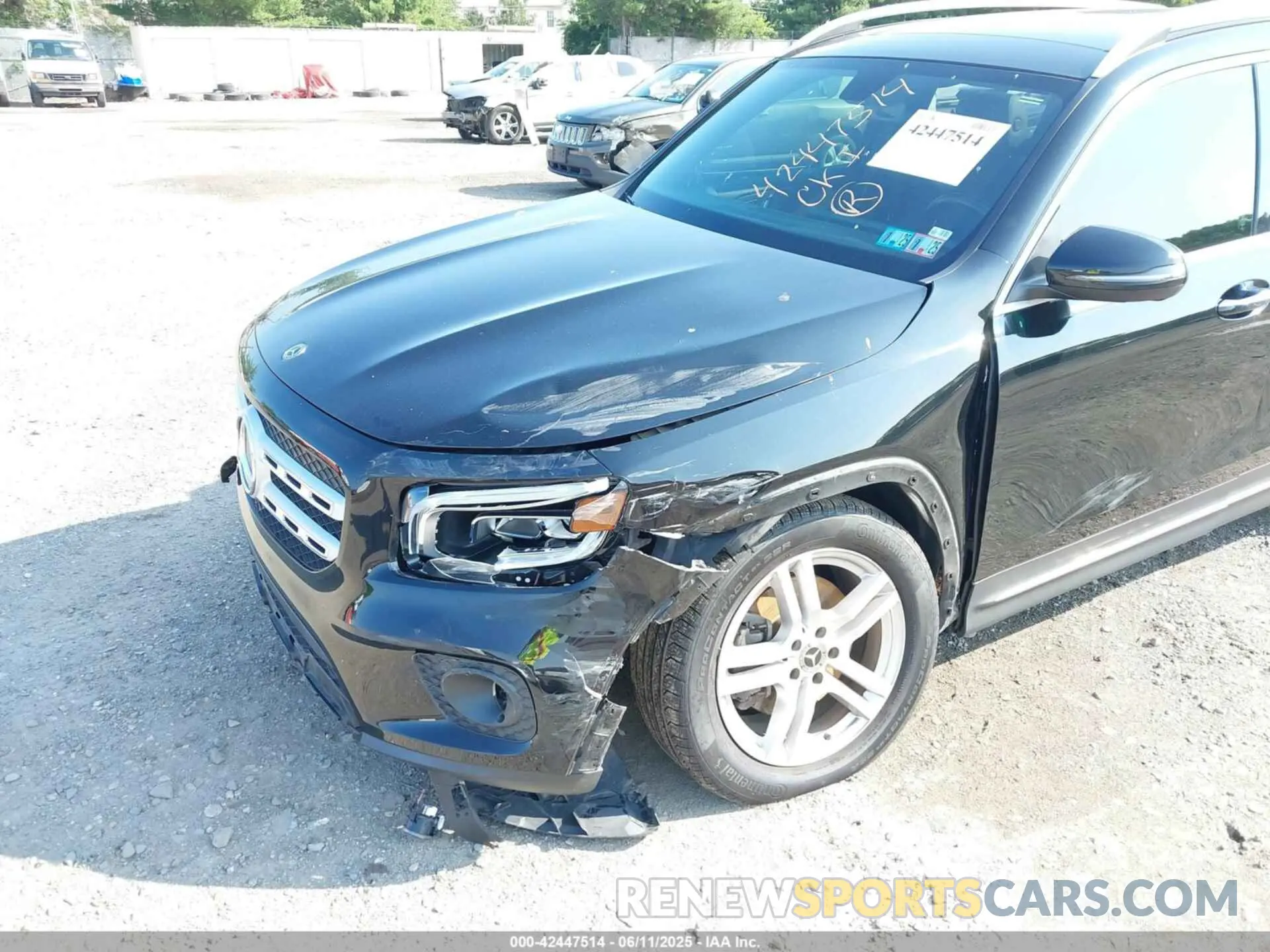 17 Photograph of a damaged car W1N4M4HB7LW031498 MERCEDES-BENZ GLB 250 2020