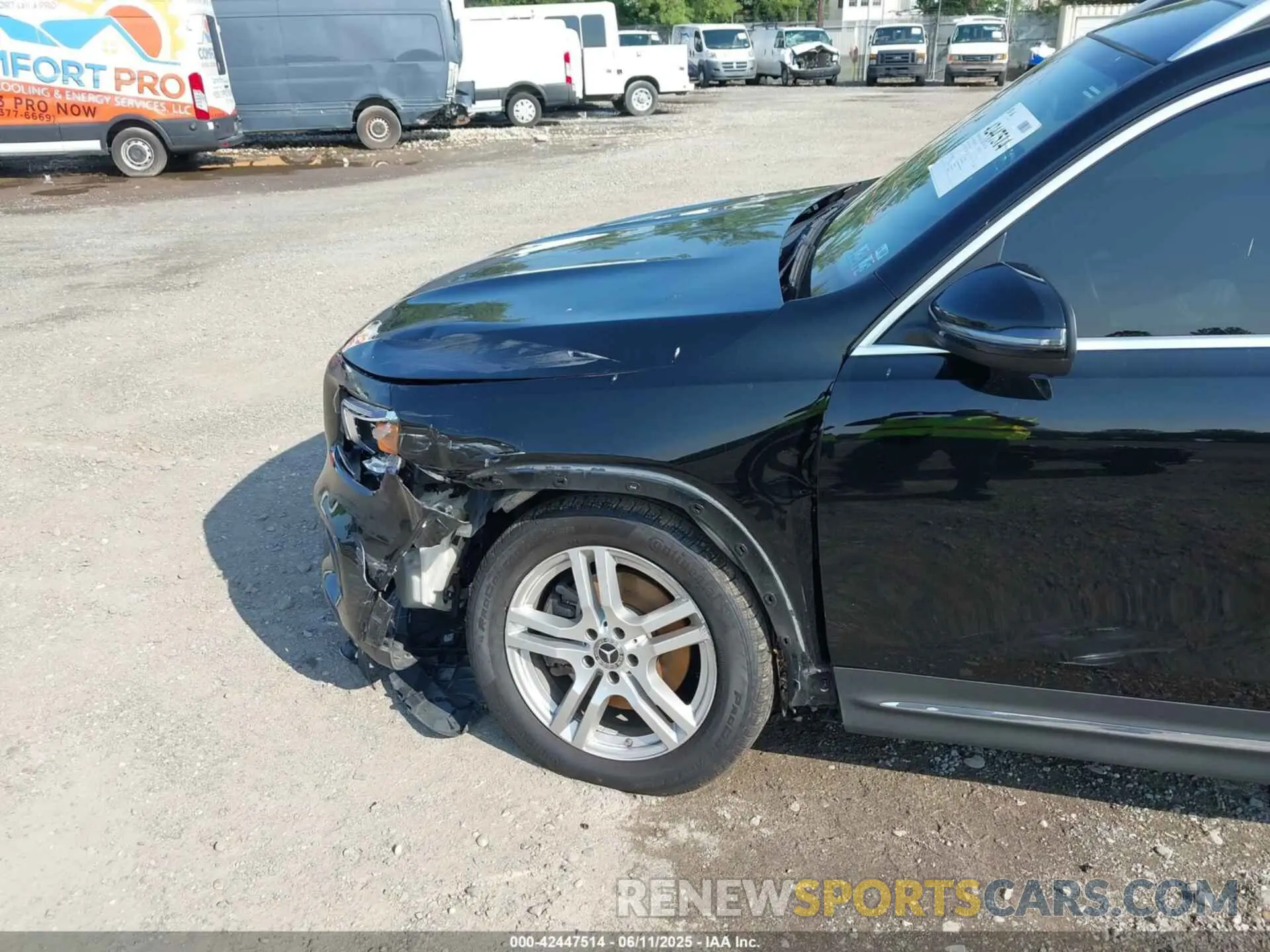 6 Photograph of a damaged car W1N4M4HB7LW031498 MERCEDES-BENZ GLB 250 2020