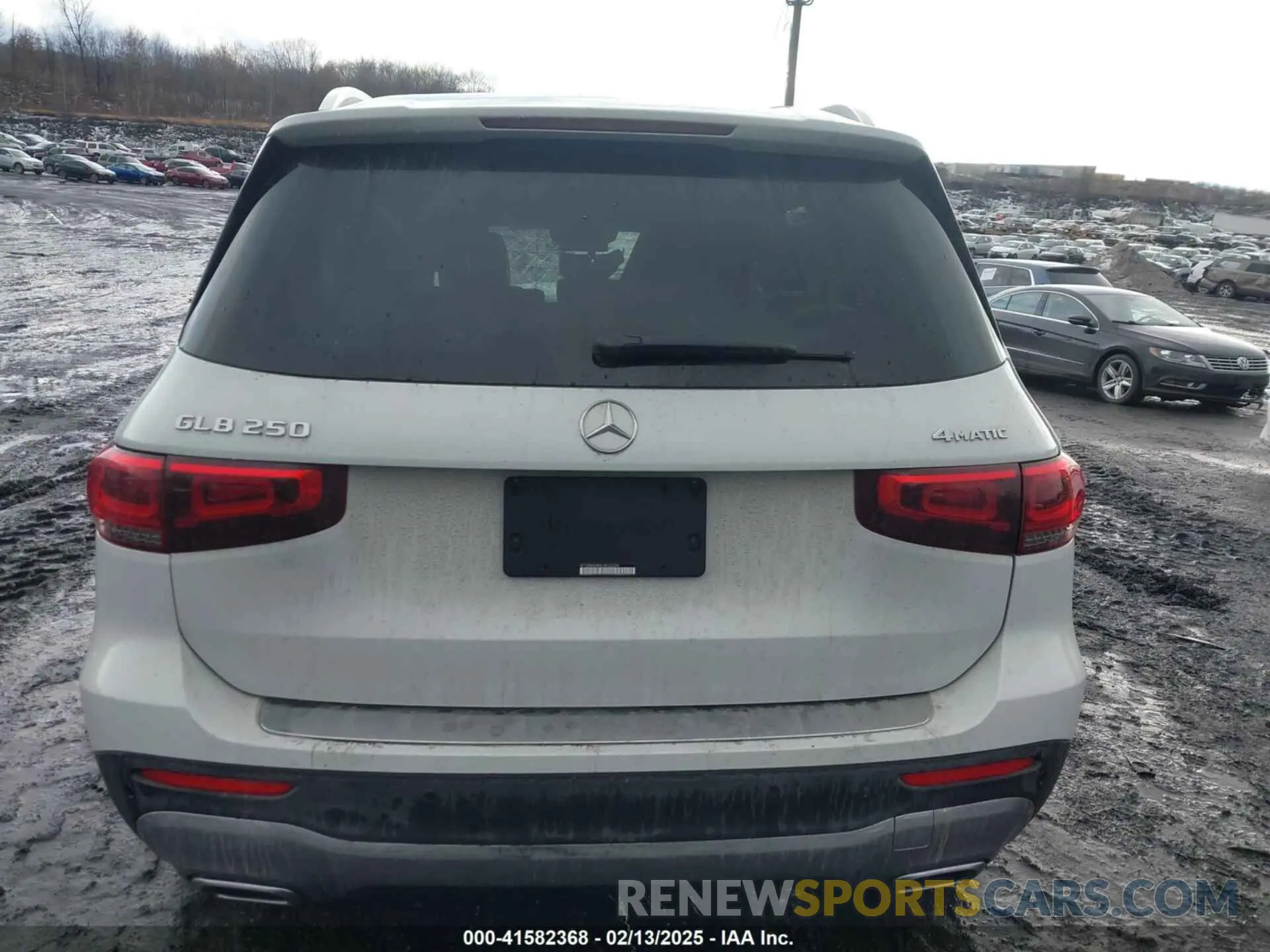 15 Photograph of a damaged car W1N4M4HB9LW023354 MERCEDES-BENZ GLB 250 2020