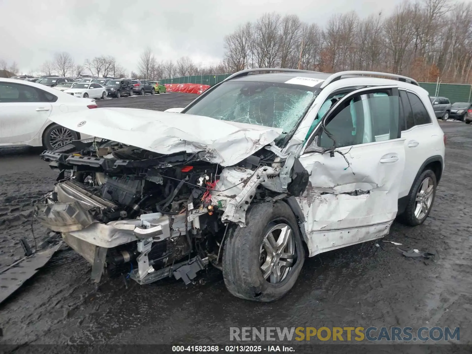 2 Photograph of a damaged car W1N4M4HB9LW023354 MERCEDES-BENZ GLB 250 2020