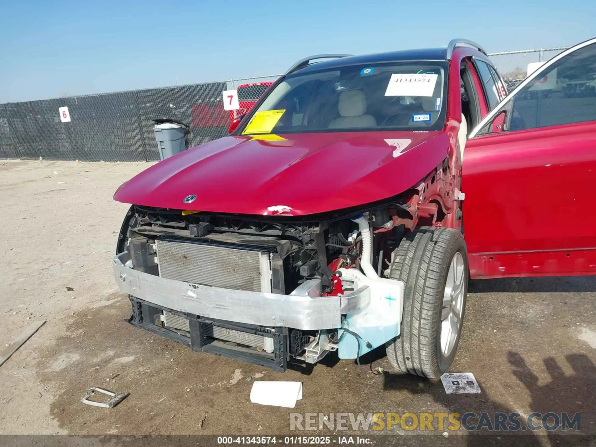 2 Photograph of a damaged car W1N4M4HB9LW043121 MERCEDES-BENZ GLB 250 2020