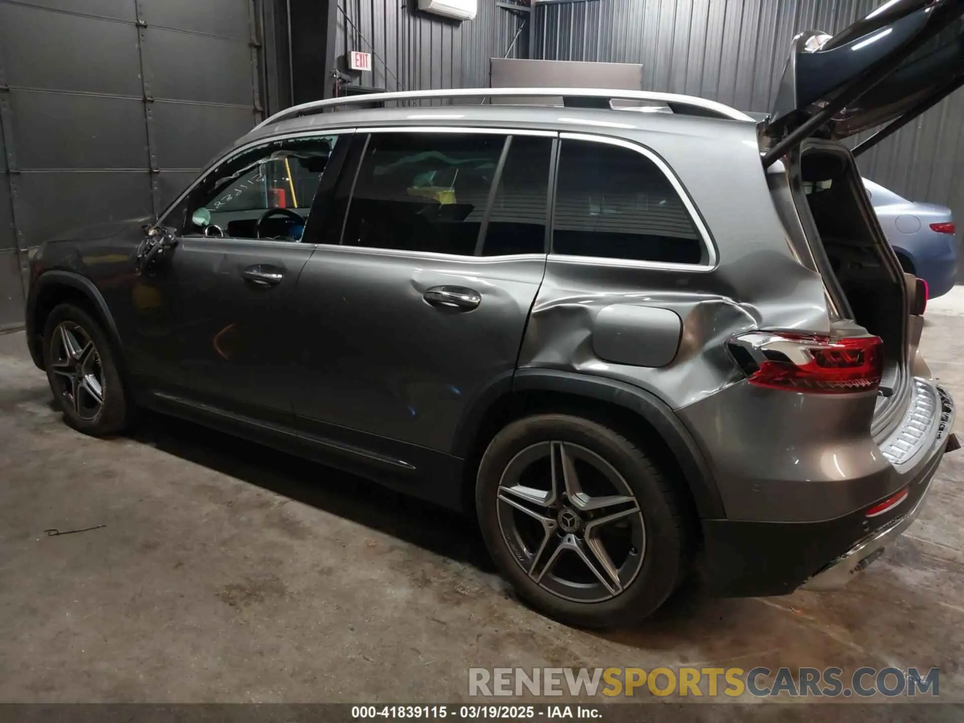 3 Photograph of a damaged car W1N4M4HBXLW033245 MERCEDES-BENZ GLB 250 2020