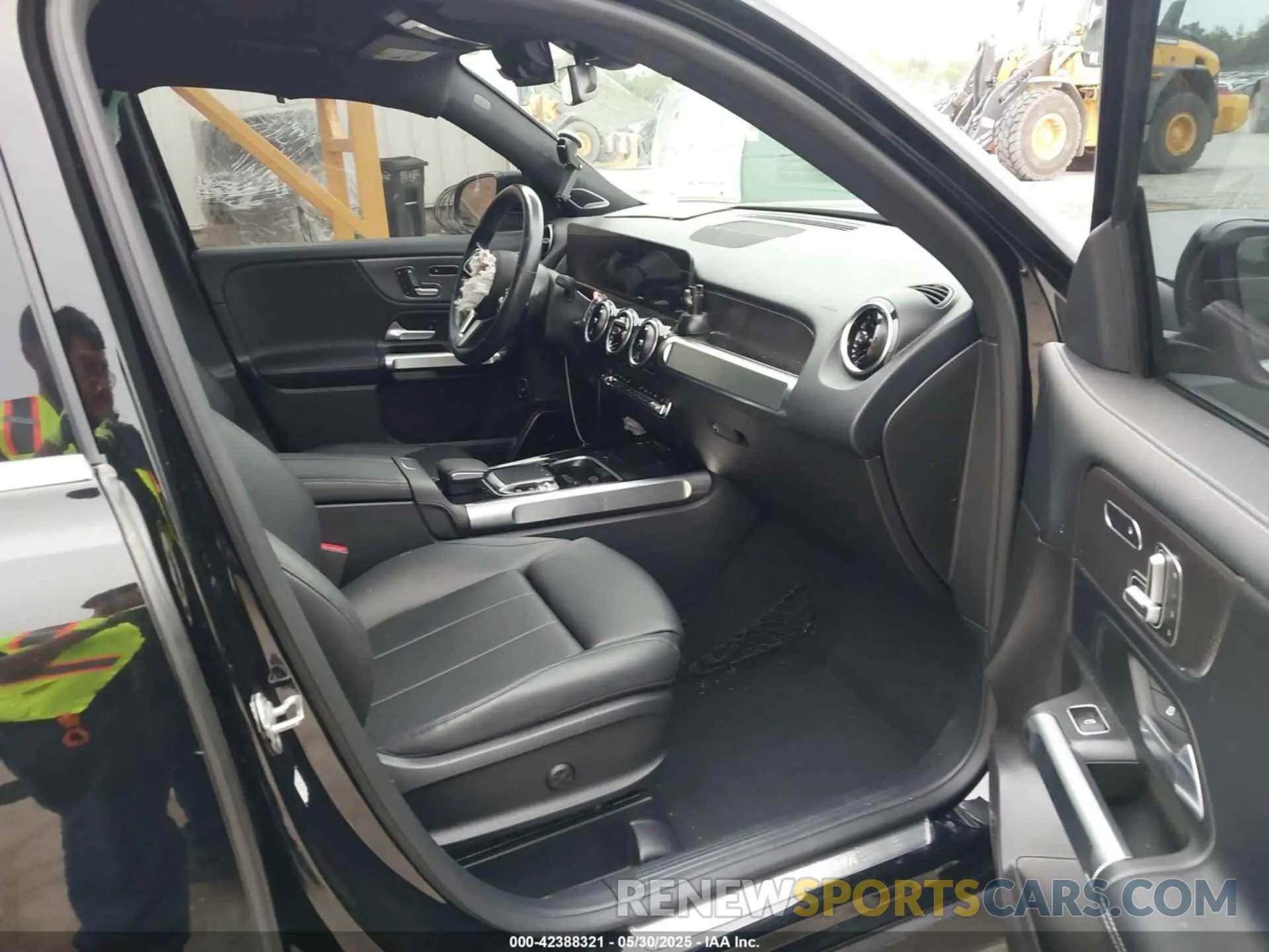 5 Photograph of a damaged car W1N4M4HBXLW034783 MERCEDES-BENZ GLB 250 2020