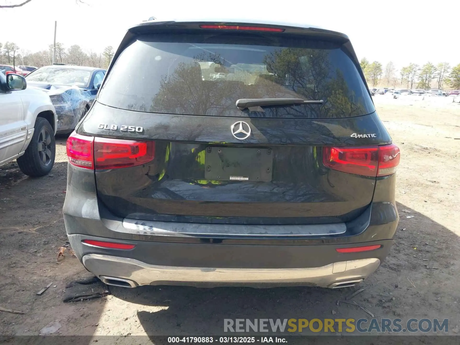 16 Photograph of a damaged car WDC4M4HB7LW007333 MERCEDES-BENZ GLB 250 2020