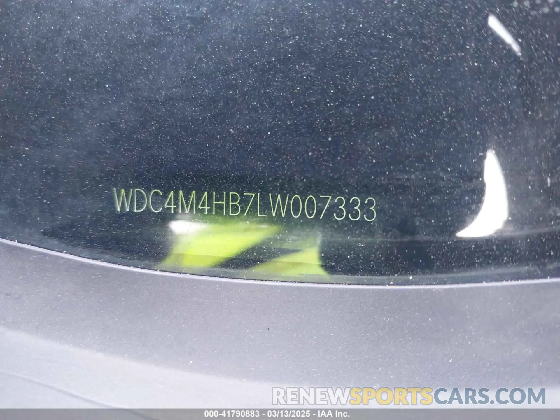 17 Photograph of a damaged car WDC4M4HB7LW007333 MERCEDES-BENZ GLB 250 2020