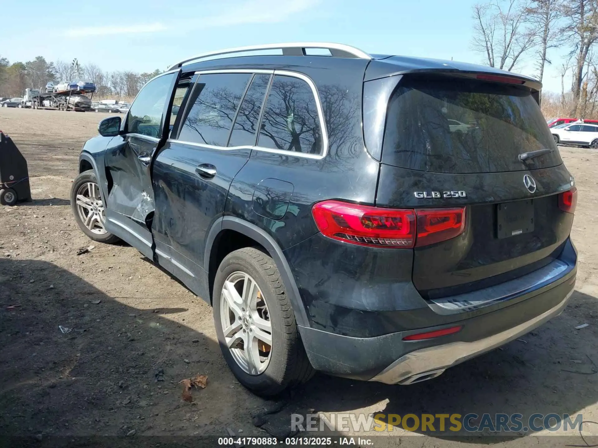 3 Photograph of a damaged car WDC4M4HB7LW007333 MERCEDES-BENZ GLB 250 2020