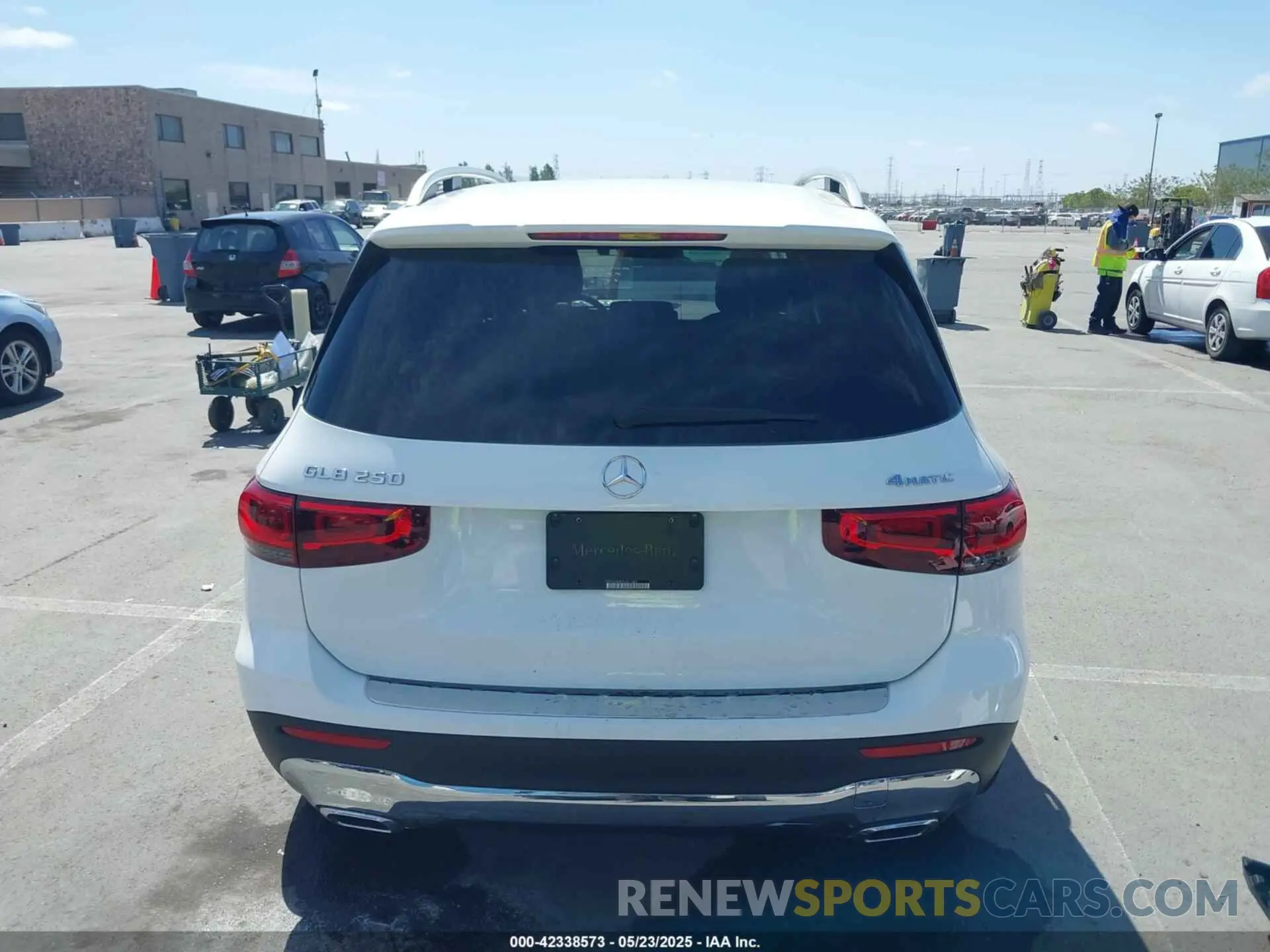 16 Photograph of a damaged car WDC4M4HB7LW011883 MERCEDES-BENZ GLB 250 2020