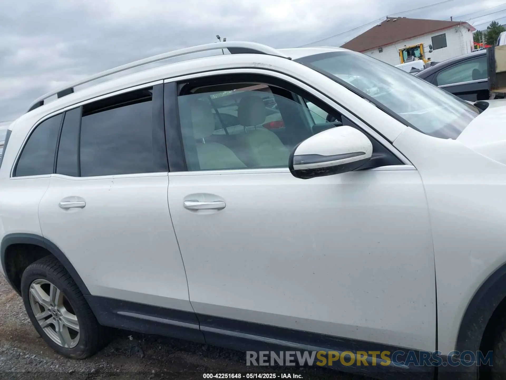 13 Photograph of a damaged car W1N4M4GB1MW091148 MERCEDES-BENZ GLB 250 2021