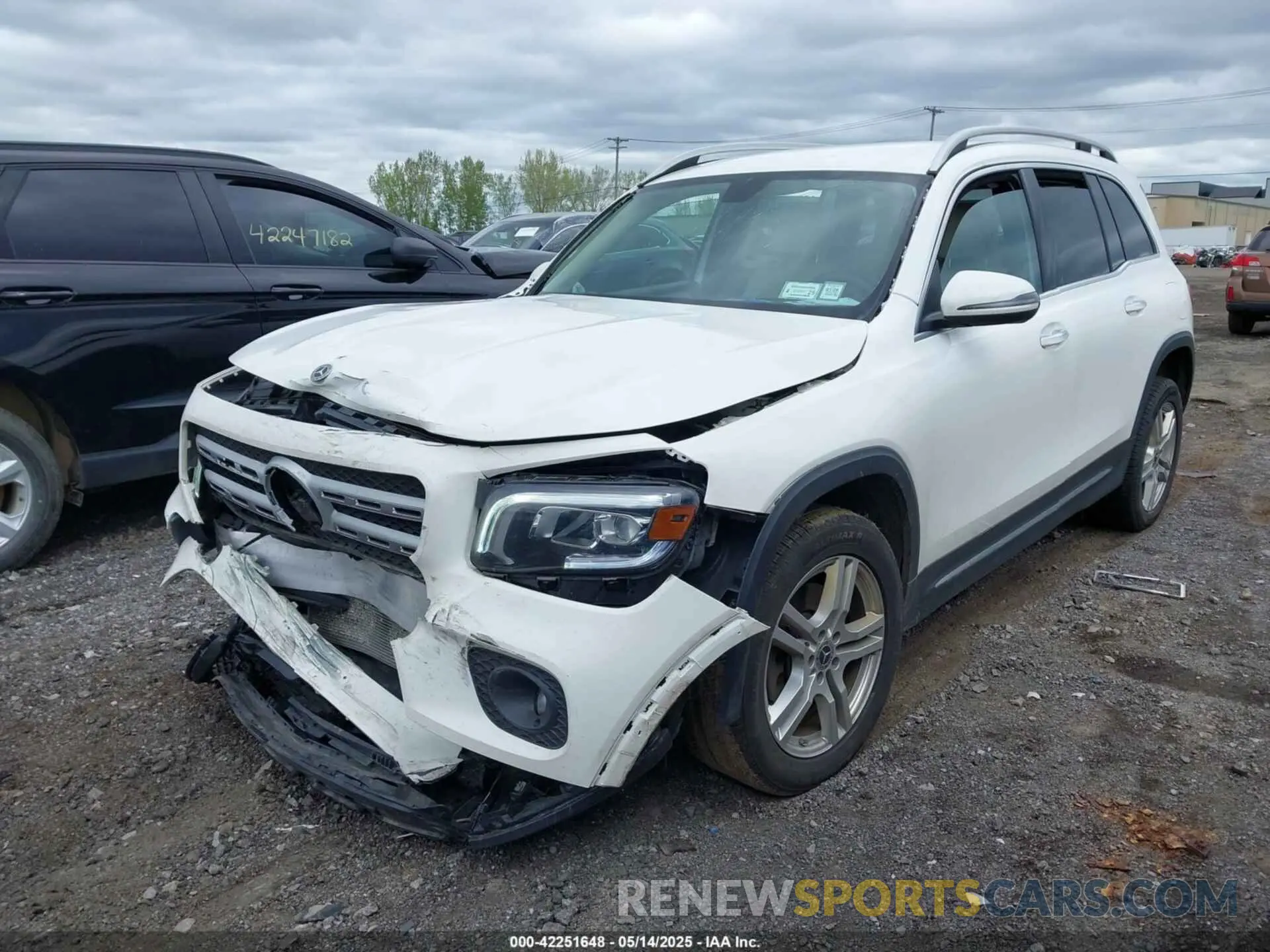2 Photograph of a damaged car W1N4M4GB1MW091148 MERCEDES-BENZ GLB 250 2021