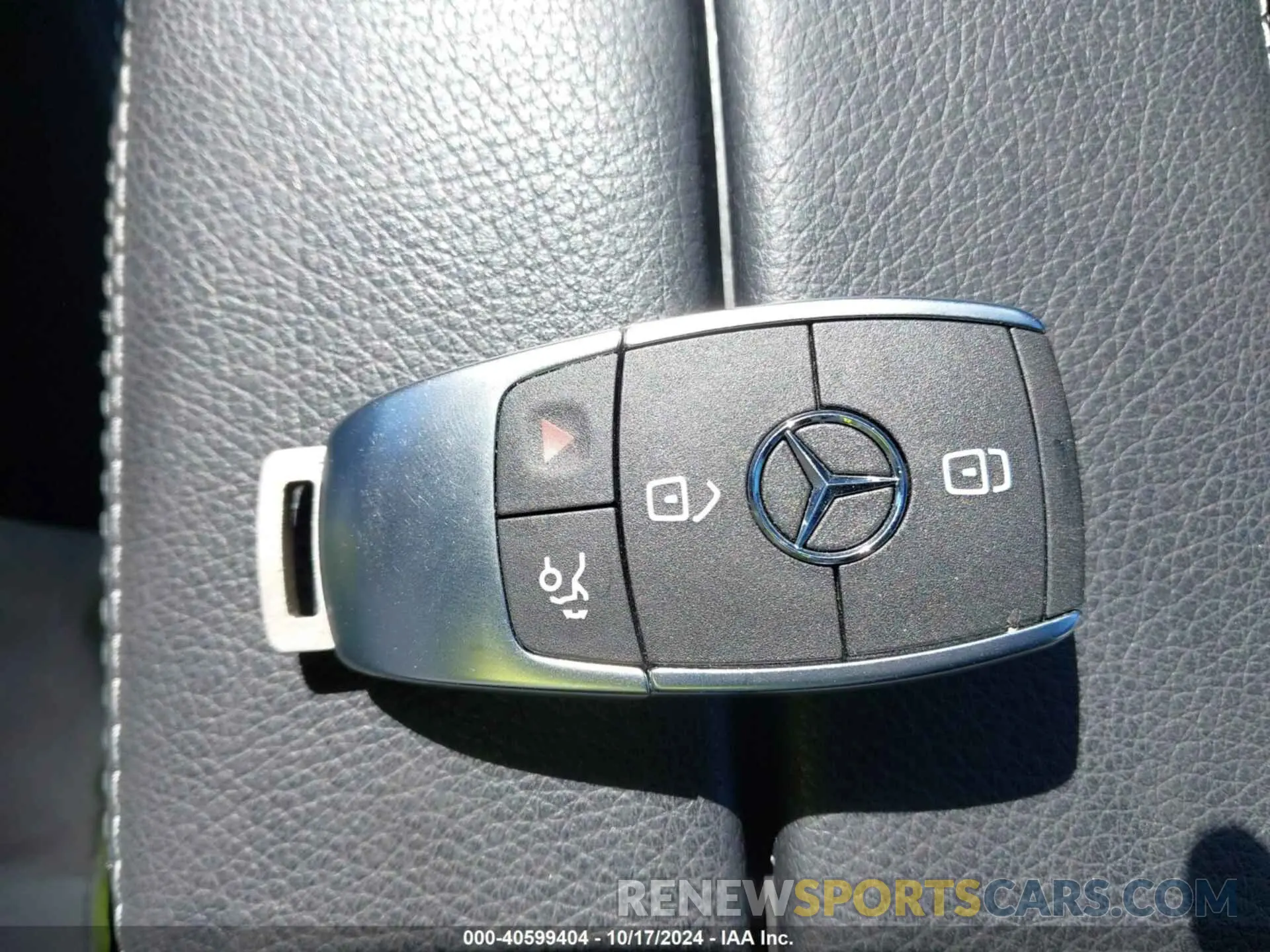 11 Photograph of a damaged car W1N4M4GB2MW087724 MERCEDES-BENZ GLB 250 2021