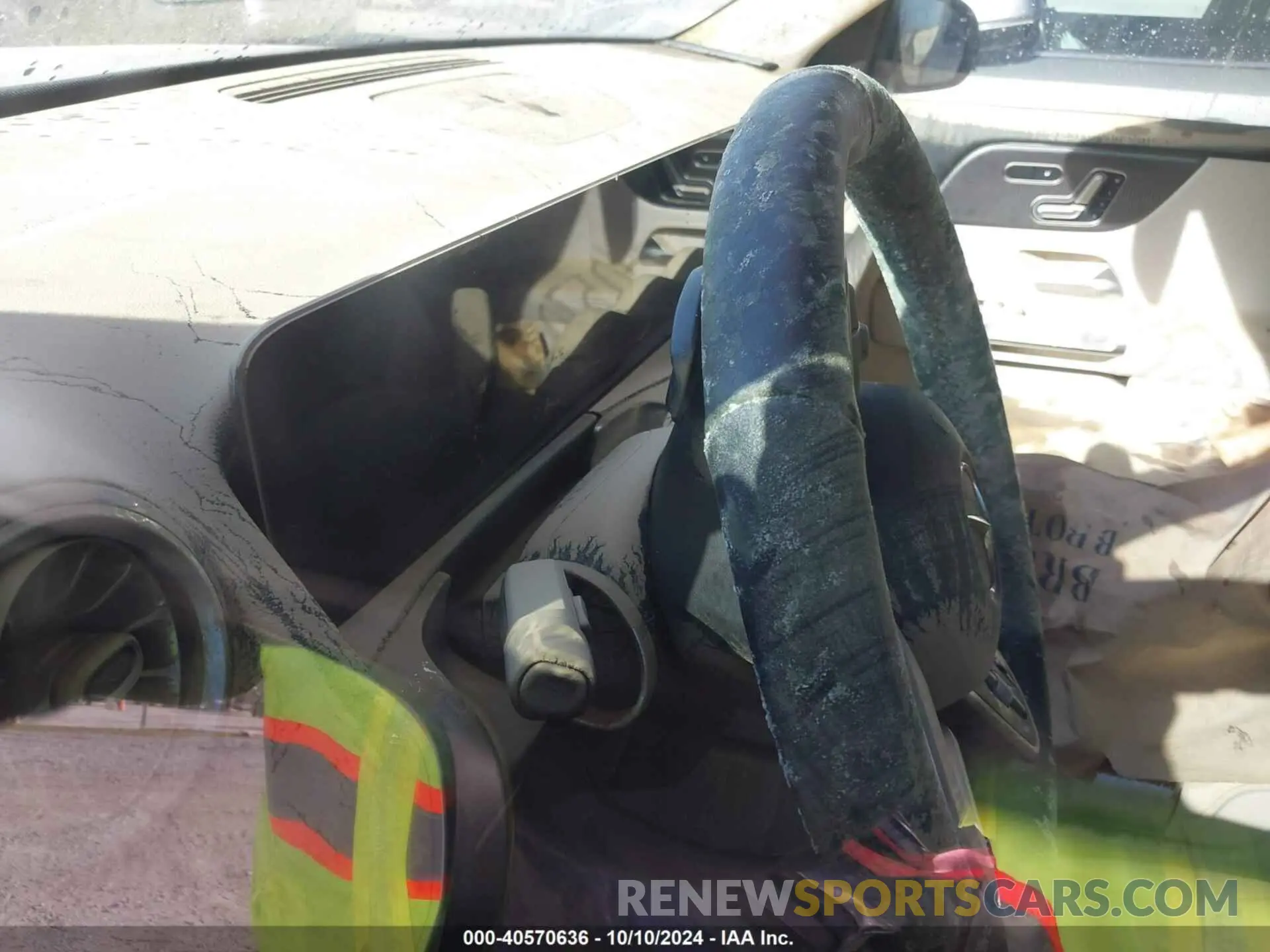 14 Photograph of a damaged car W1N4M4GB2MW114470 MERCEDES-BENZ GLB 250 2021