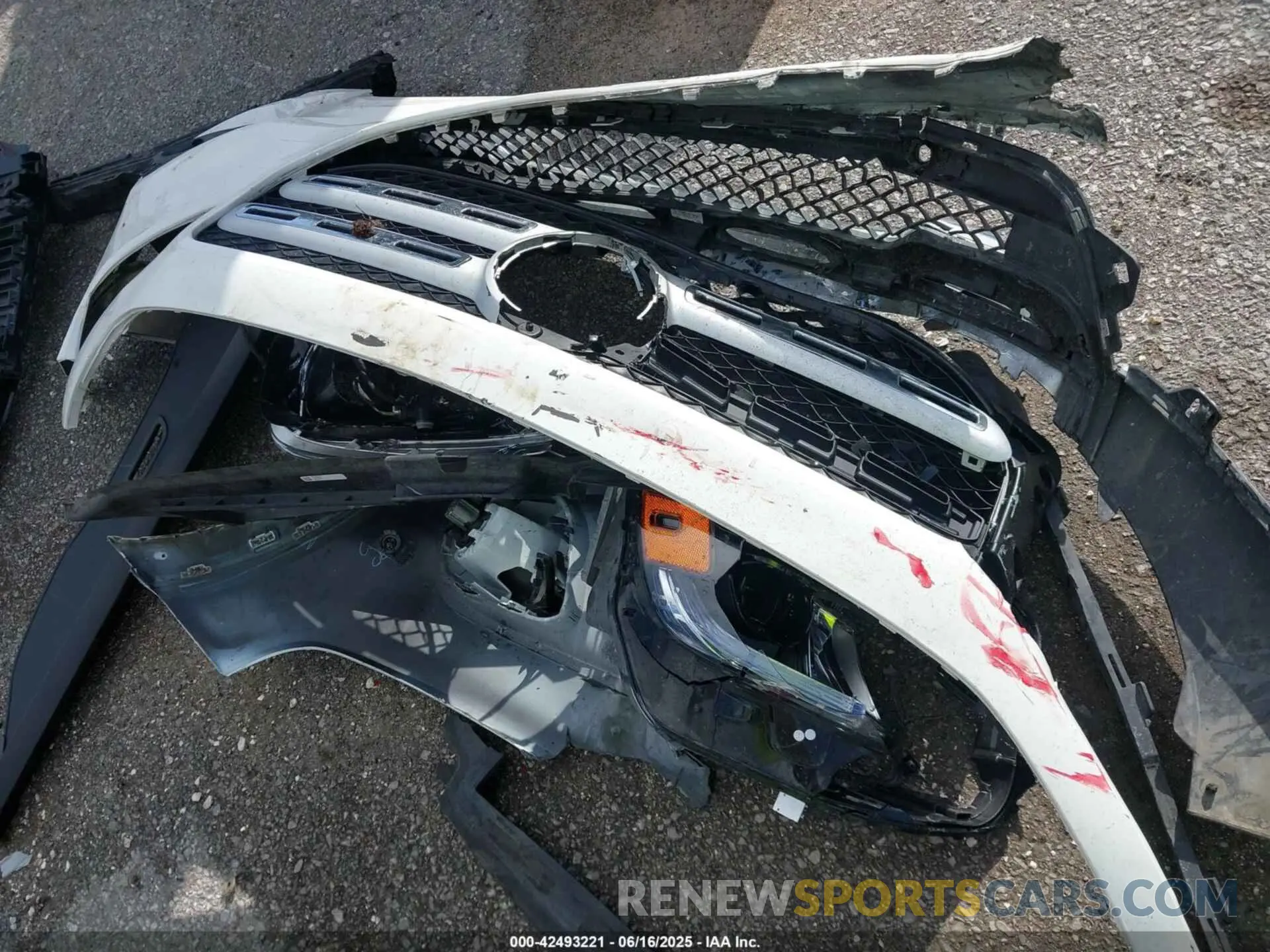 12 Photograph of a damaged car W1N4M4GB3MW101419 MERCEDES-BENZ GLB 250 2021