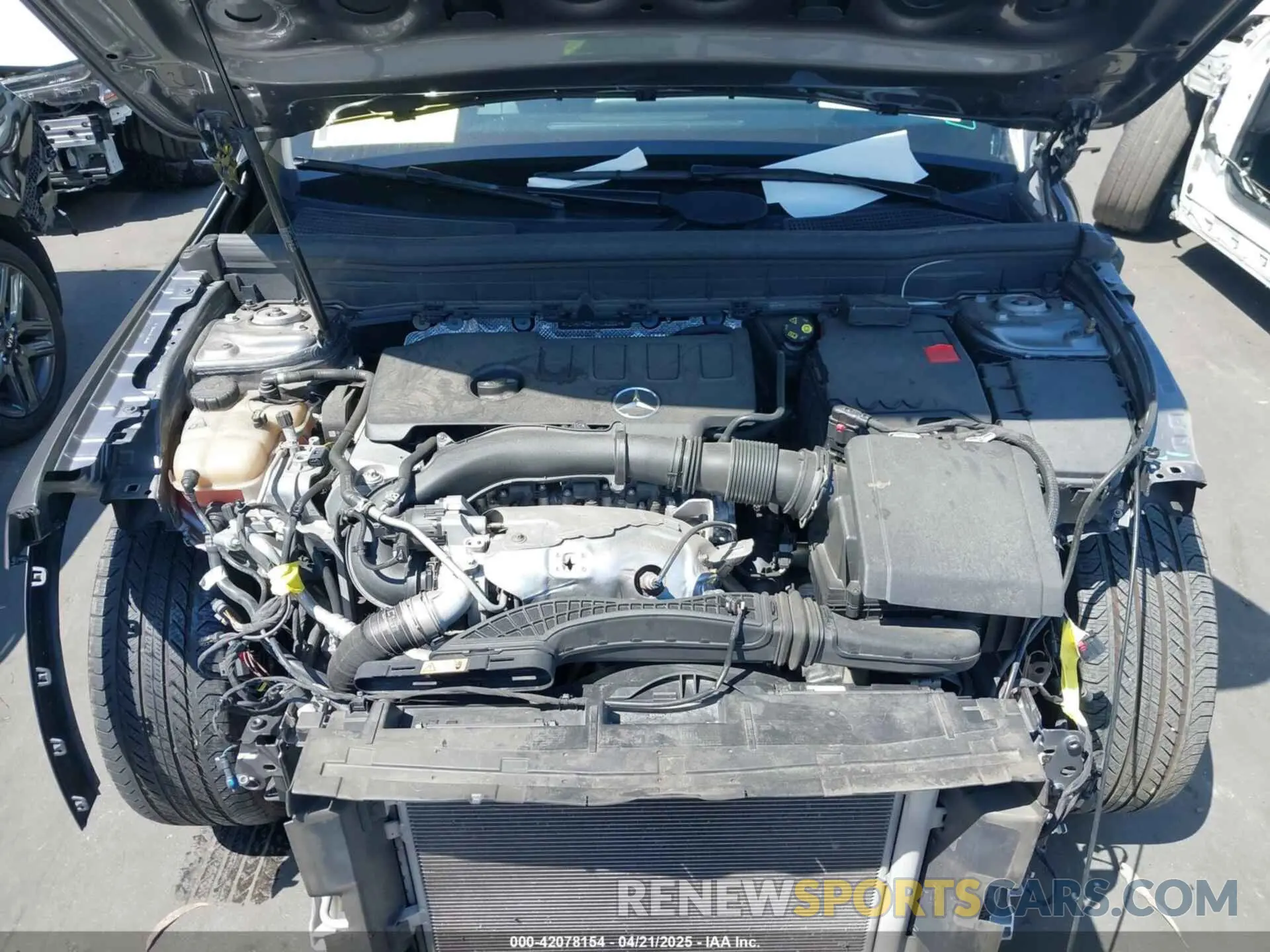 10 Photograph of a damaged car W1N4M4GB4MW123624 MERCEDES-BENZ GLB 250 2021