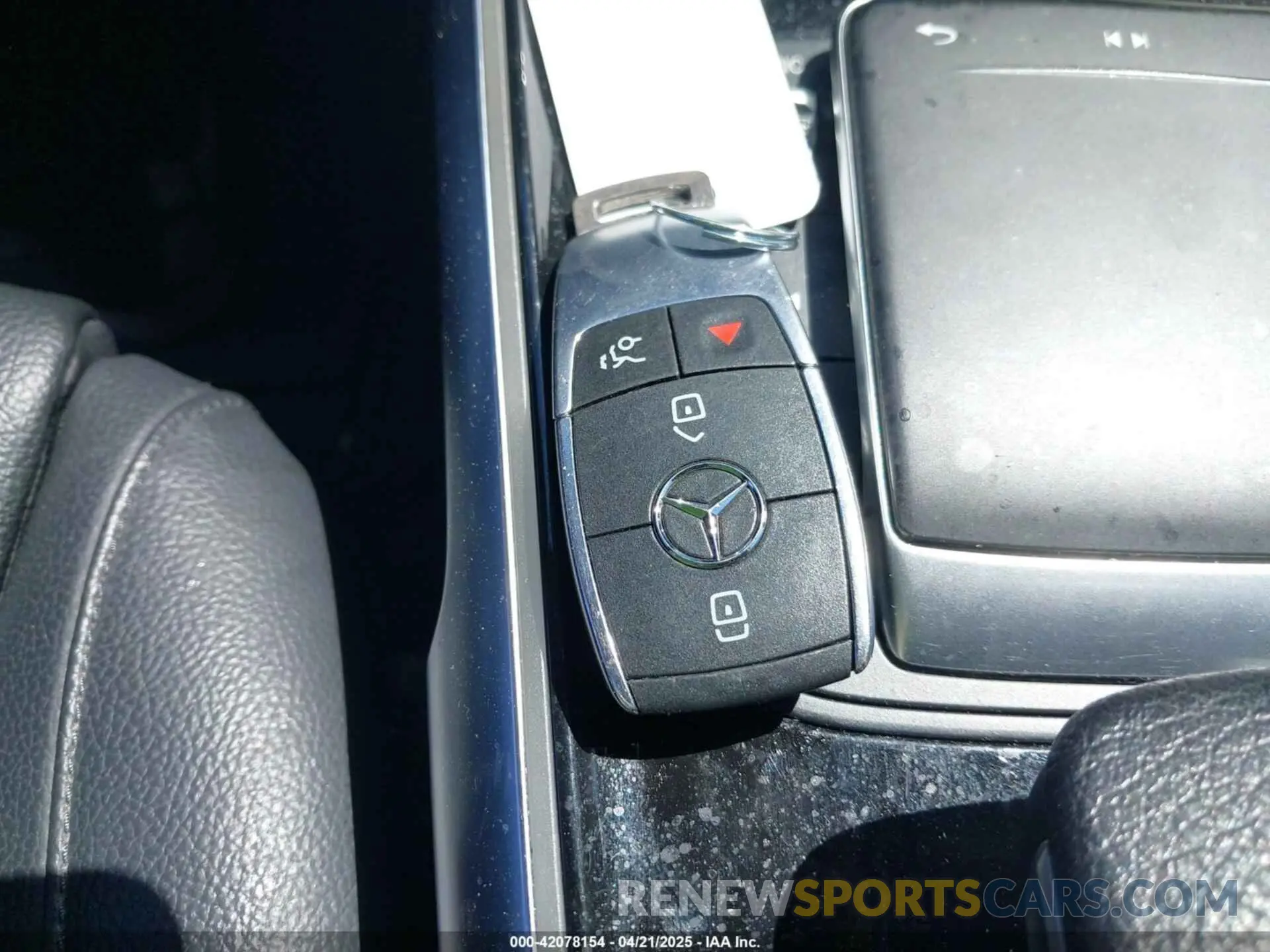 11 Photograph of a damaged car W1N4M4GB4MW123624 MERCEDES-BENZ GLB 250 2021