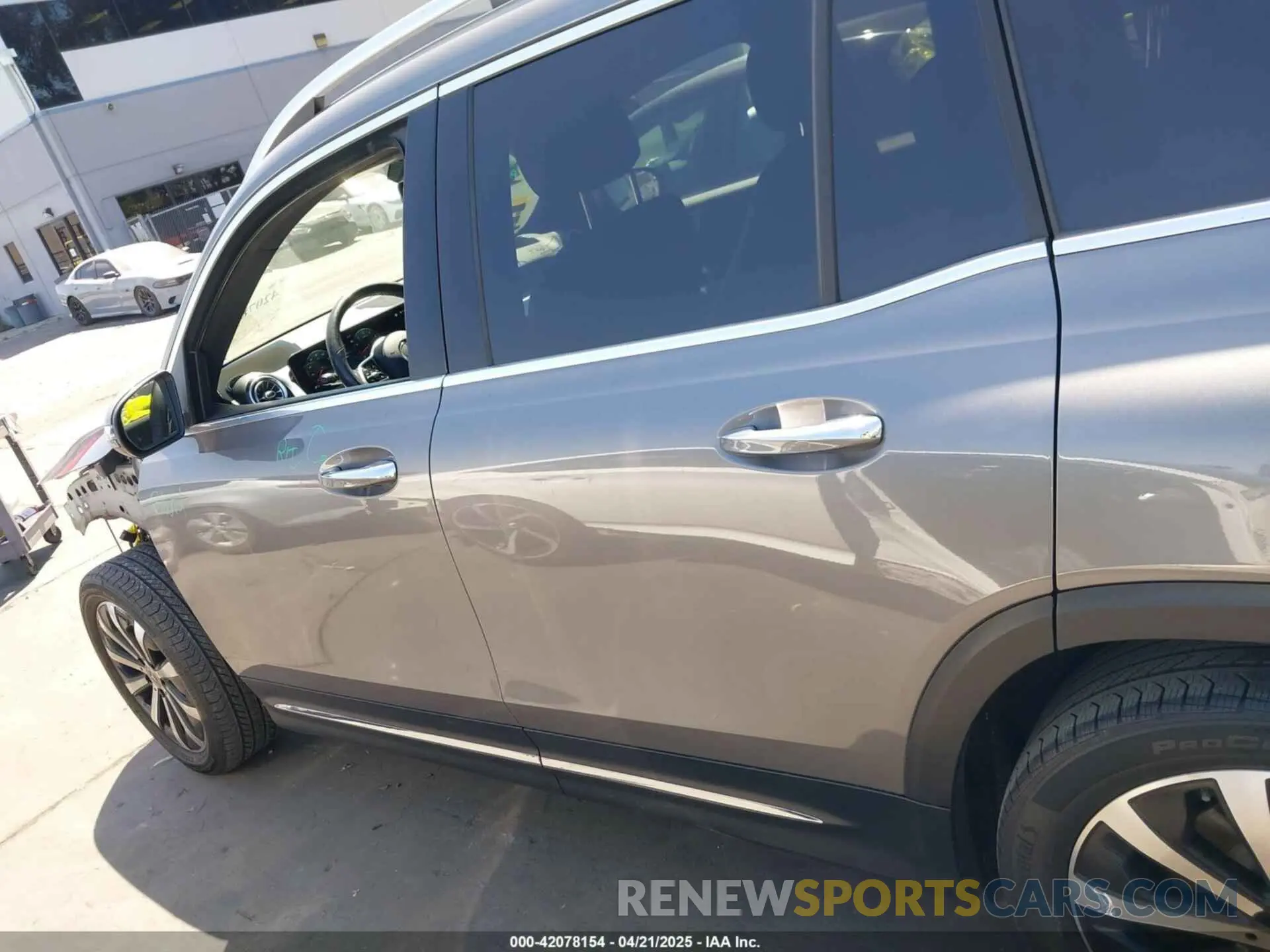 15 Photograph of a damaged car W1N4M4GB4MW123624 MERCEDES-BENZ GLB 250 2021