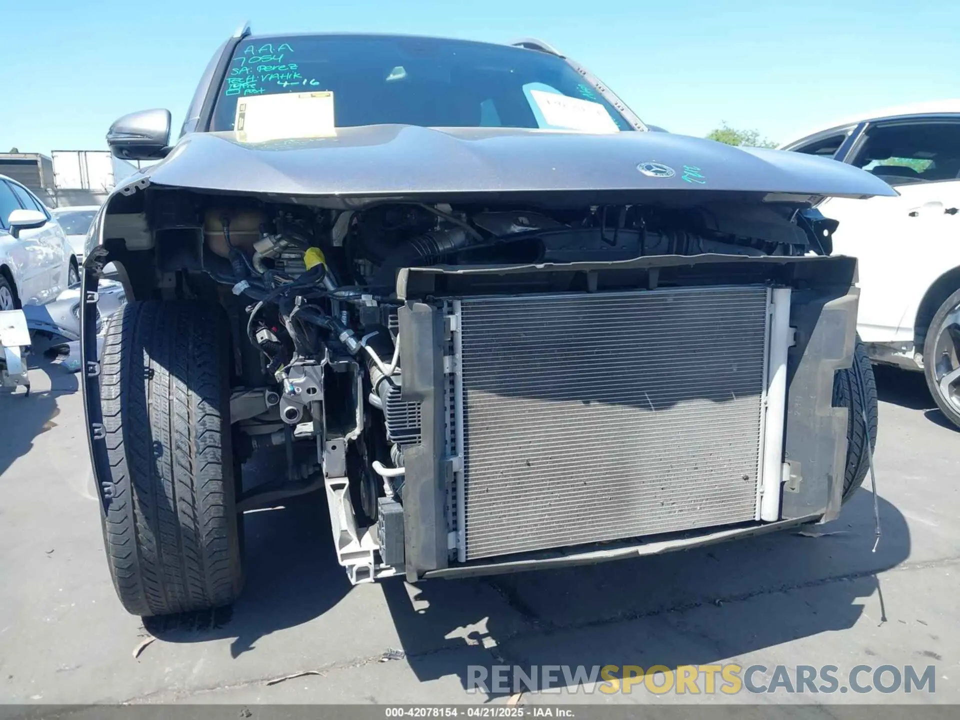 18 Photograph of a damaged car W1N4M4GB4MW123624 MERCEDES-BENZ GLB 250 2021