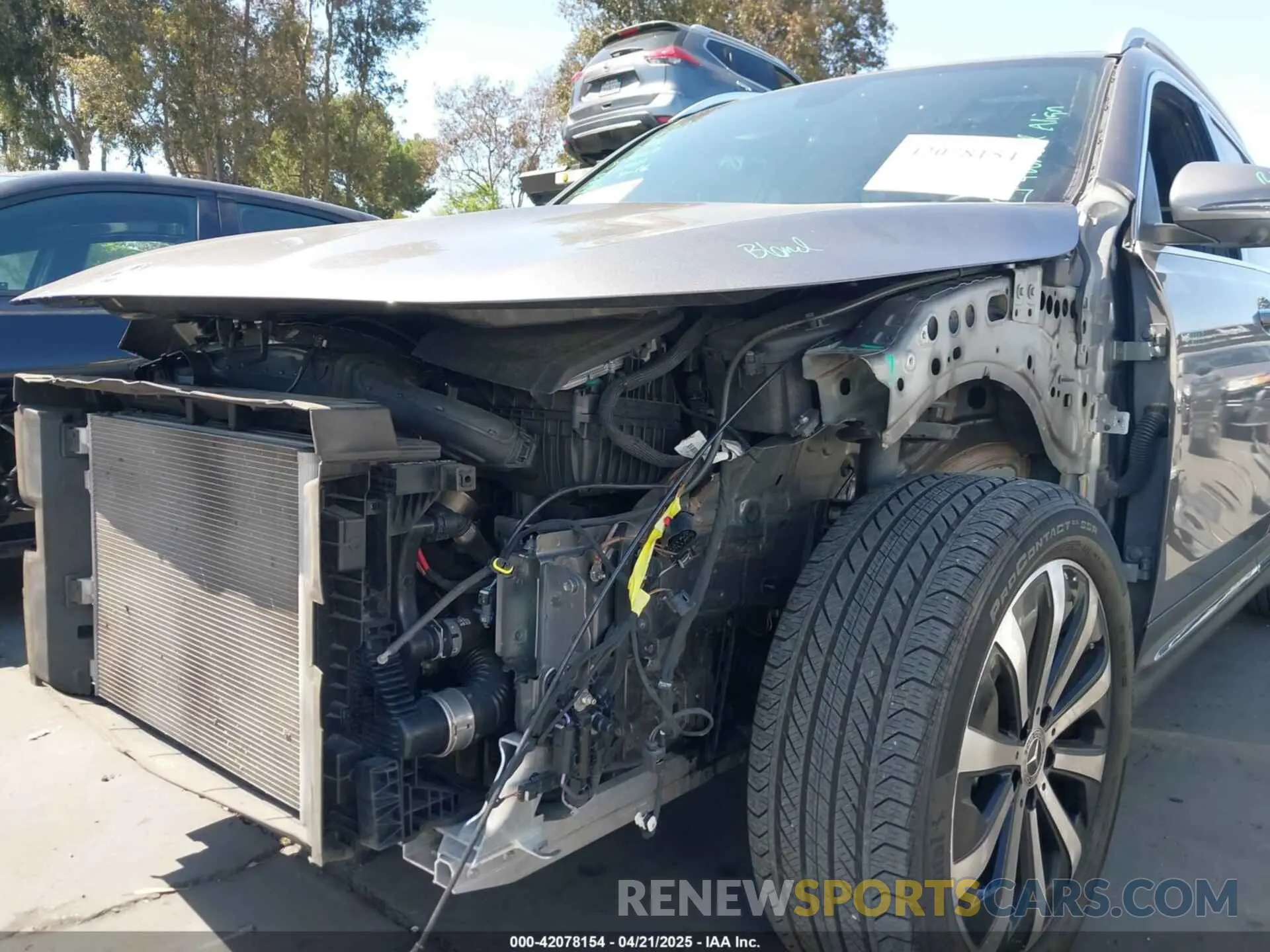 19 Photograph of a damaged car W1N4M4GB4MW123624 MERCEDES-BENZ GLB 250 2021