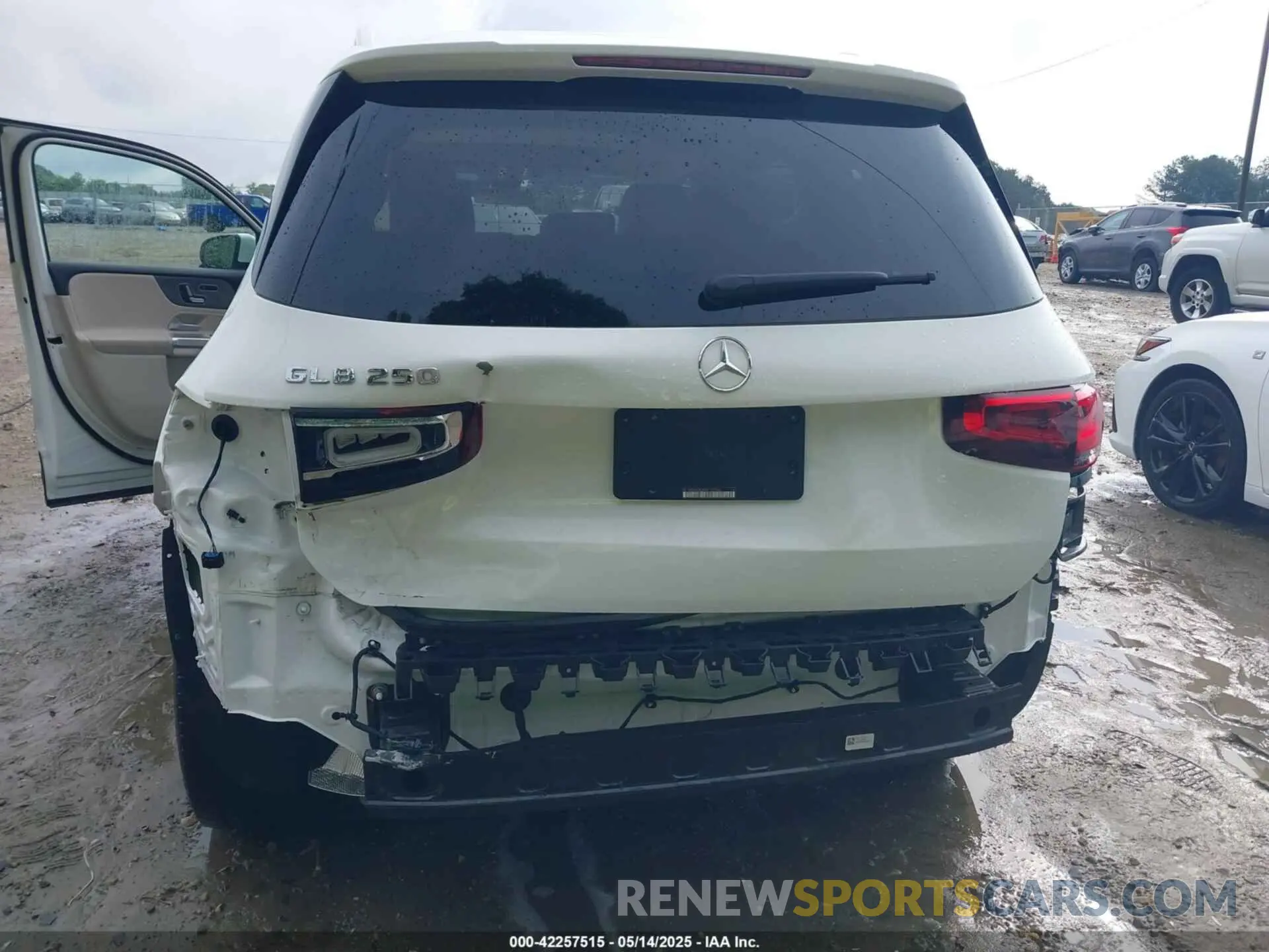 6 Photograph of a damaged car W1N4M4GB5MW120960 MERCEDES-BENZ GLB 250 2021