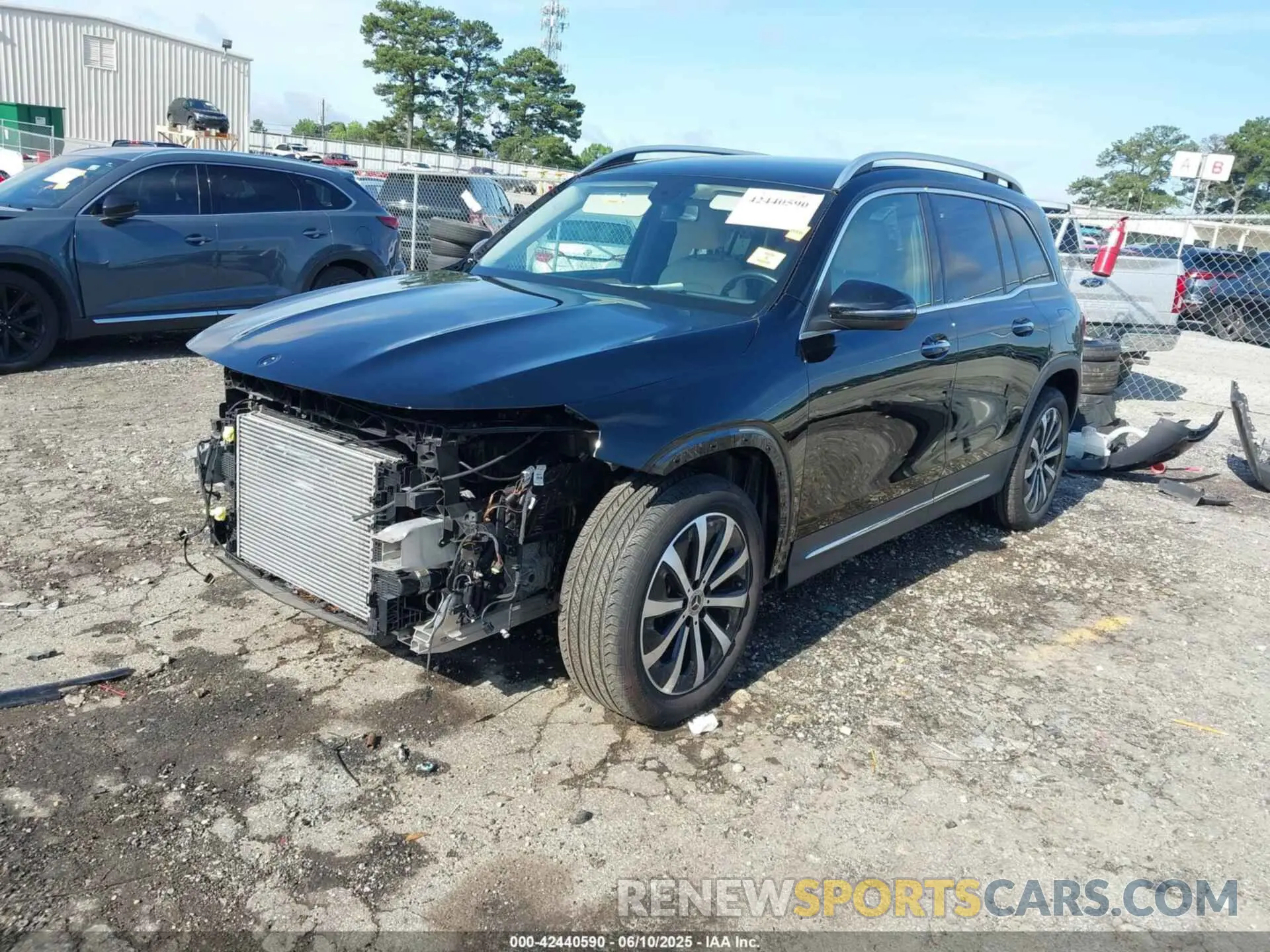 2 Photograph of a damaged car W1N4M4GB9MW108228 MERCEDES-BENZ GLB 250 2021