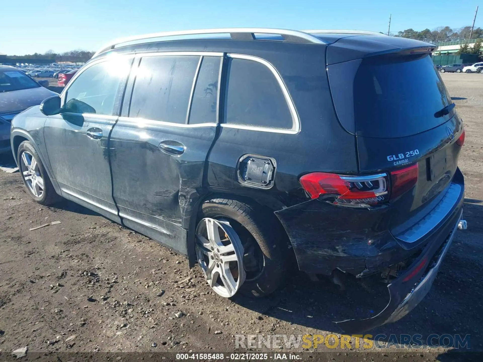 3 Photograph of a damaged car W1N4M4HB0MW104535 MERCEDES-BENZ GLB 250 2021