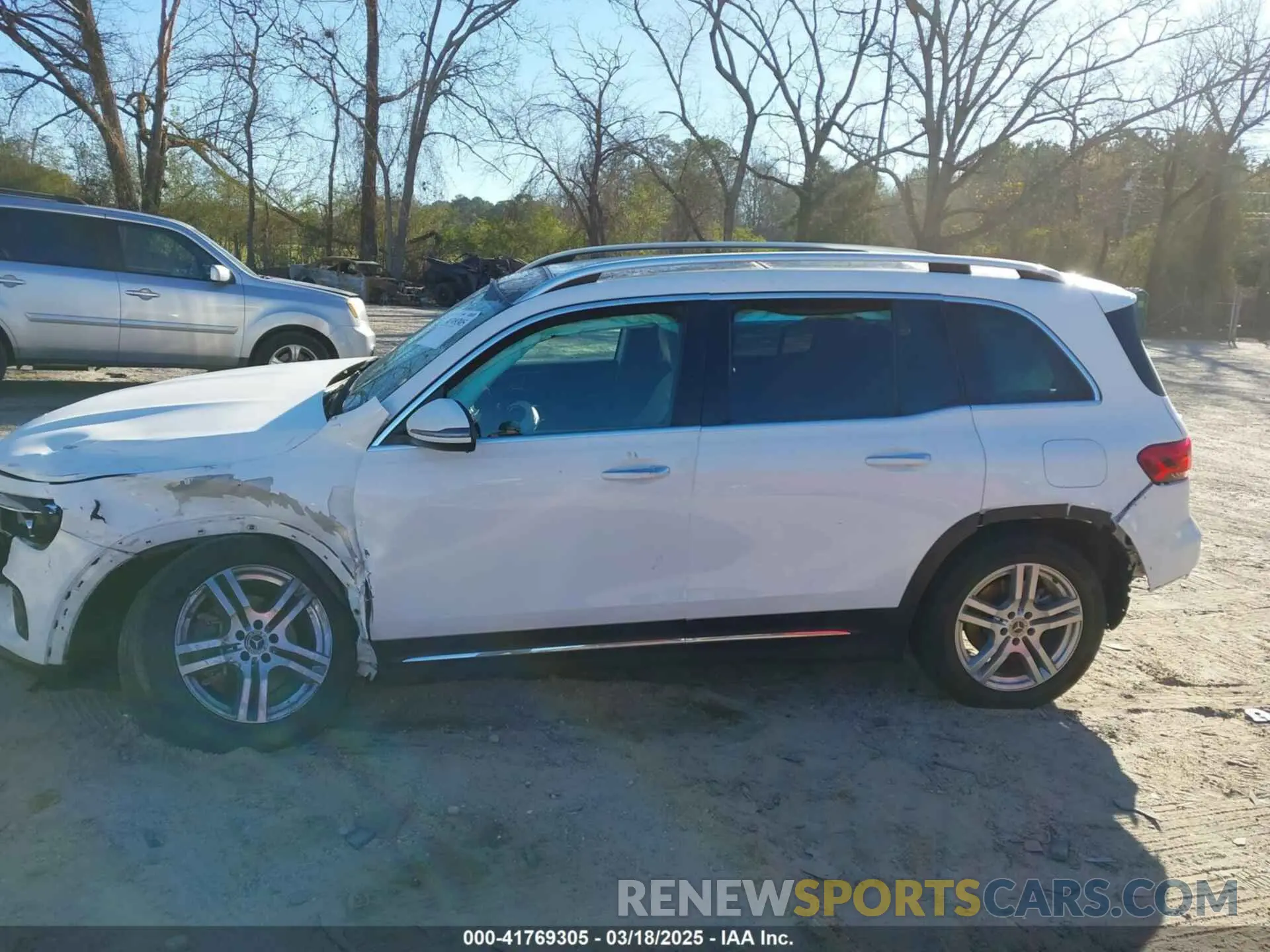 13 Photograph of a damaged car W1N4M4HB0MW123599 MERCEDES-BENZ GLB 250 2021