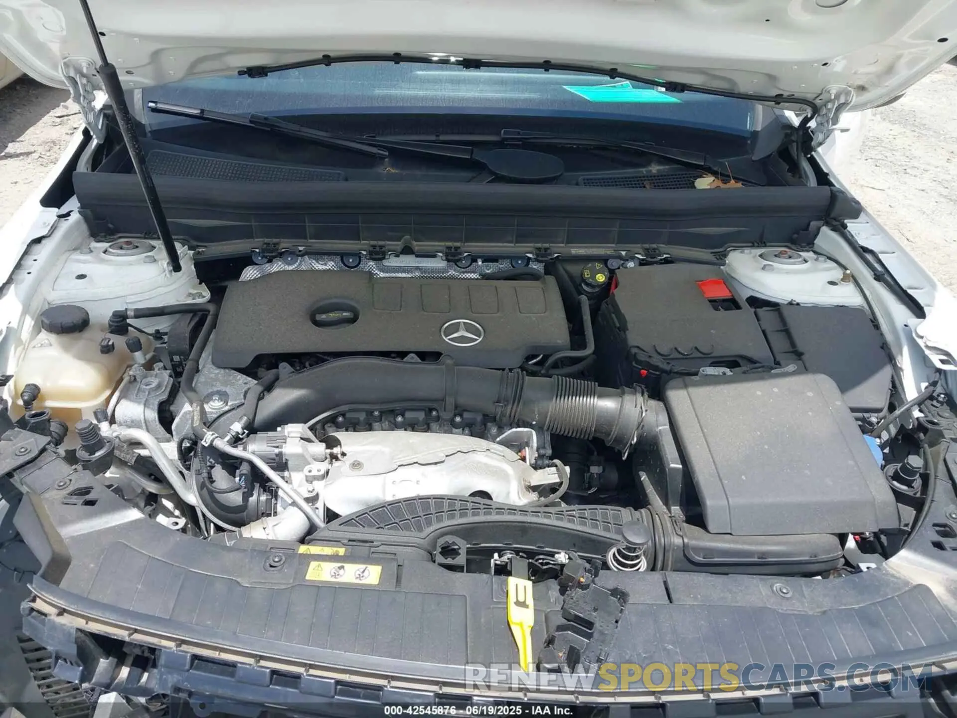 10 Photograph of a damaged car W1N4M4HB2MW091173 MERCEDES-BENZ GLB 250 2021