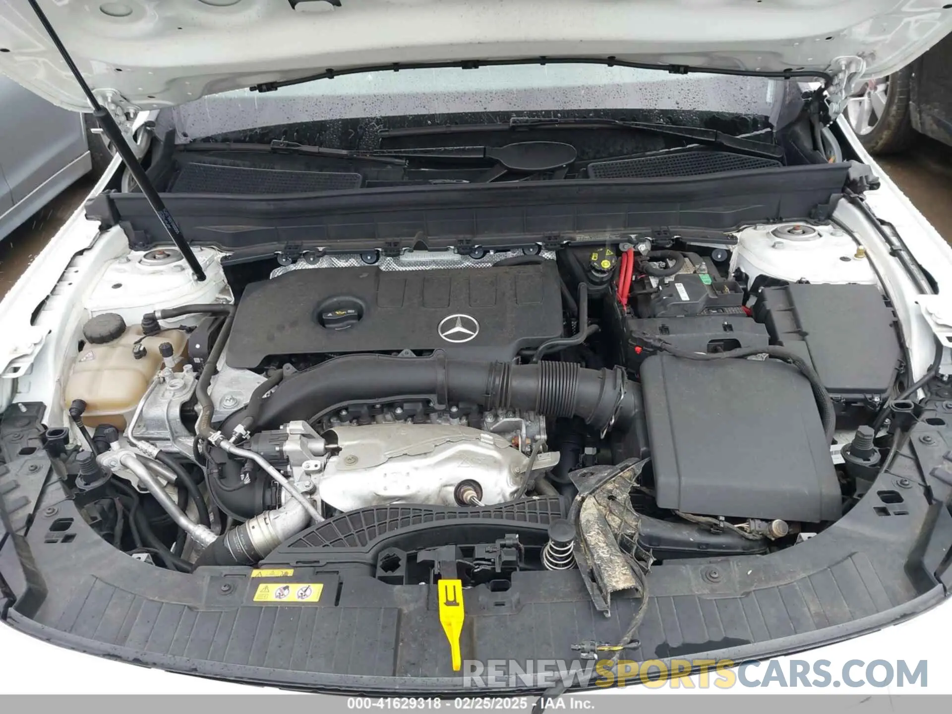 10 Photograph of a damaged car W1N4M4HB2MW104634 MERCEDES-BENZ GLB 250 2021
