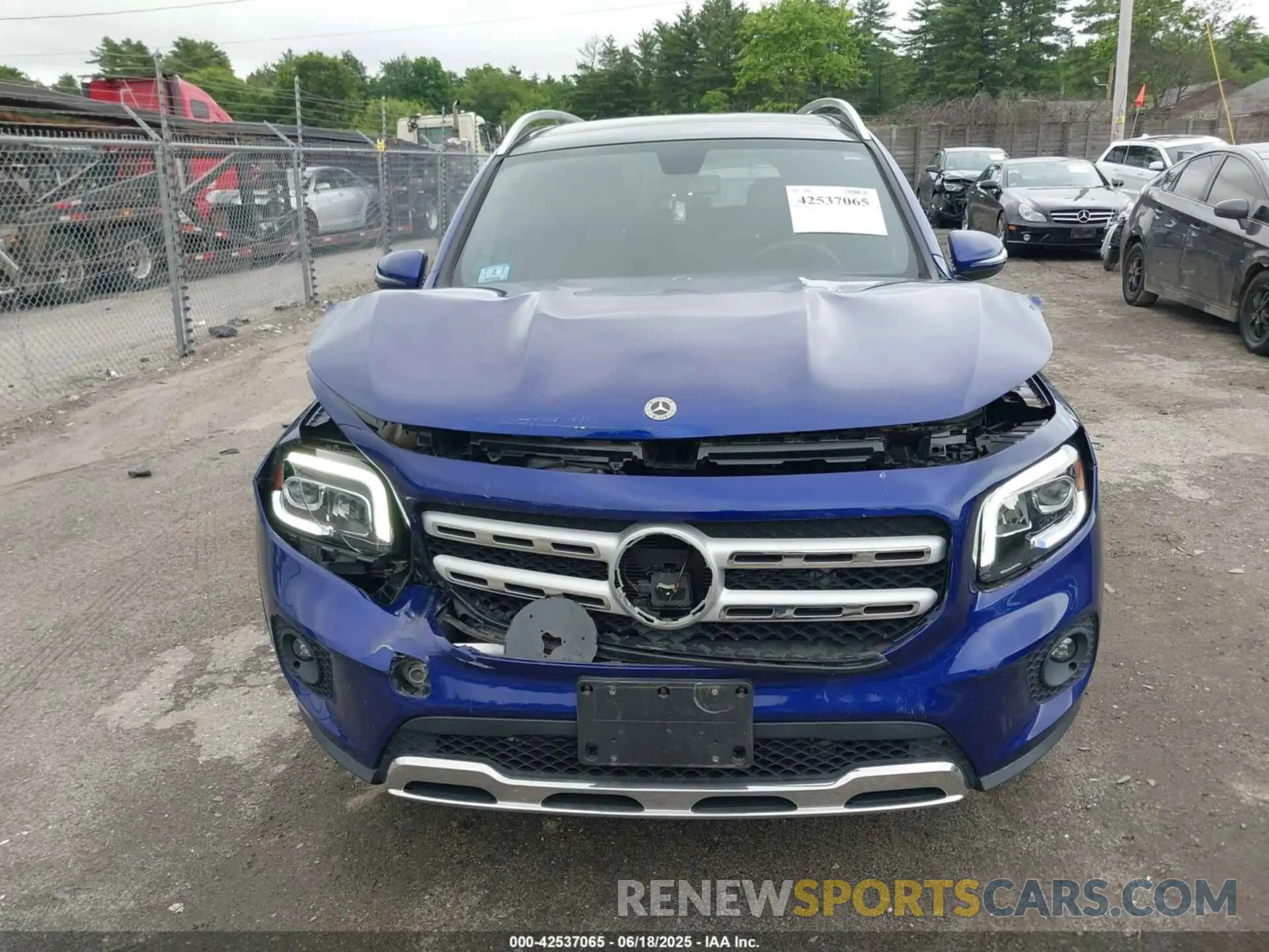 12 Photograph of a damaged car W1N4M4HB2MW107596 MERCEDES-BENZ GLB 250 2021