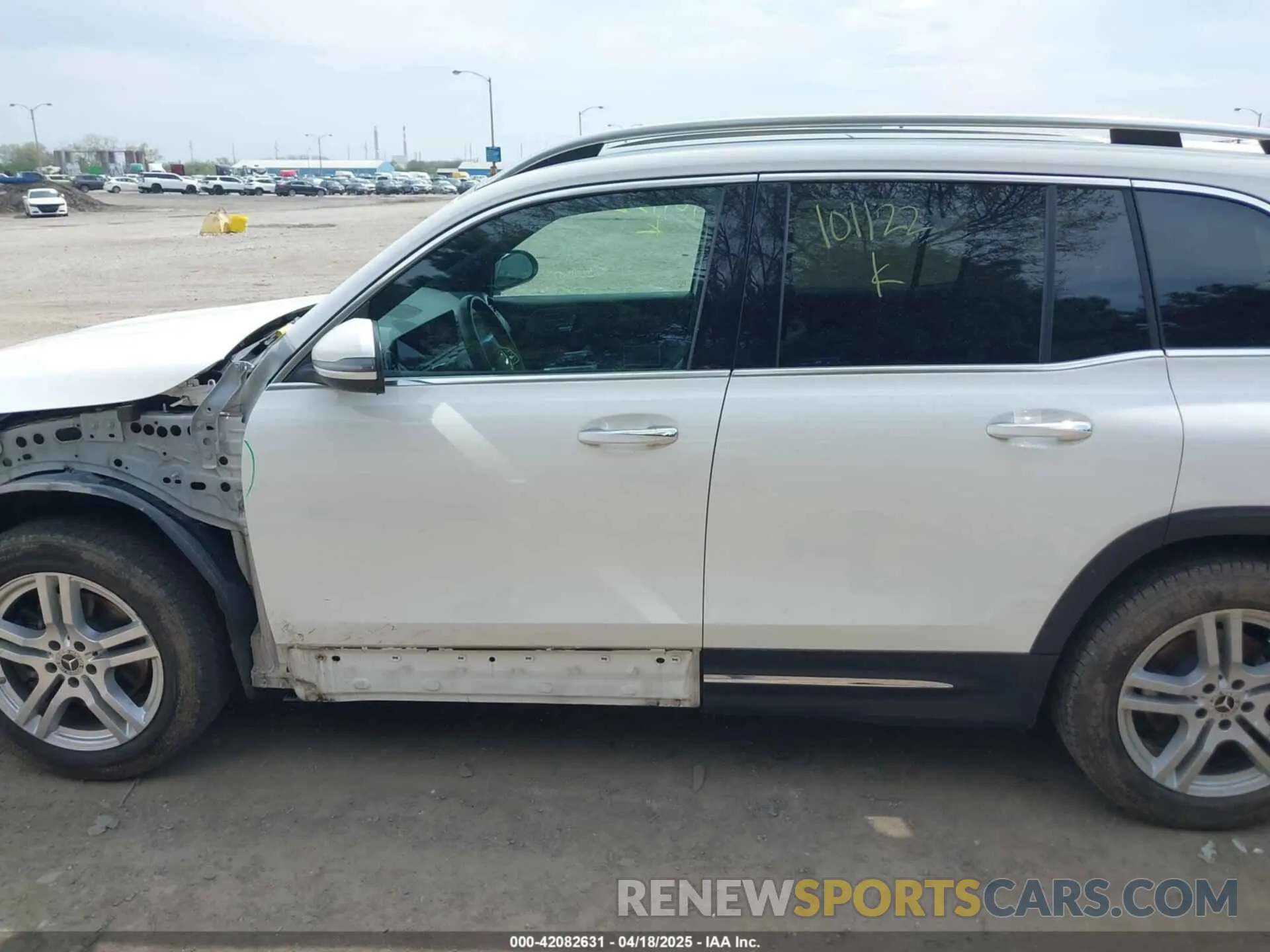 15 Photograph of a damaged car W1N4M4HB4MW101122 MERCEDES-BENZ GLB 250 2021