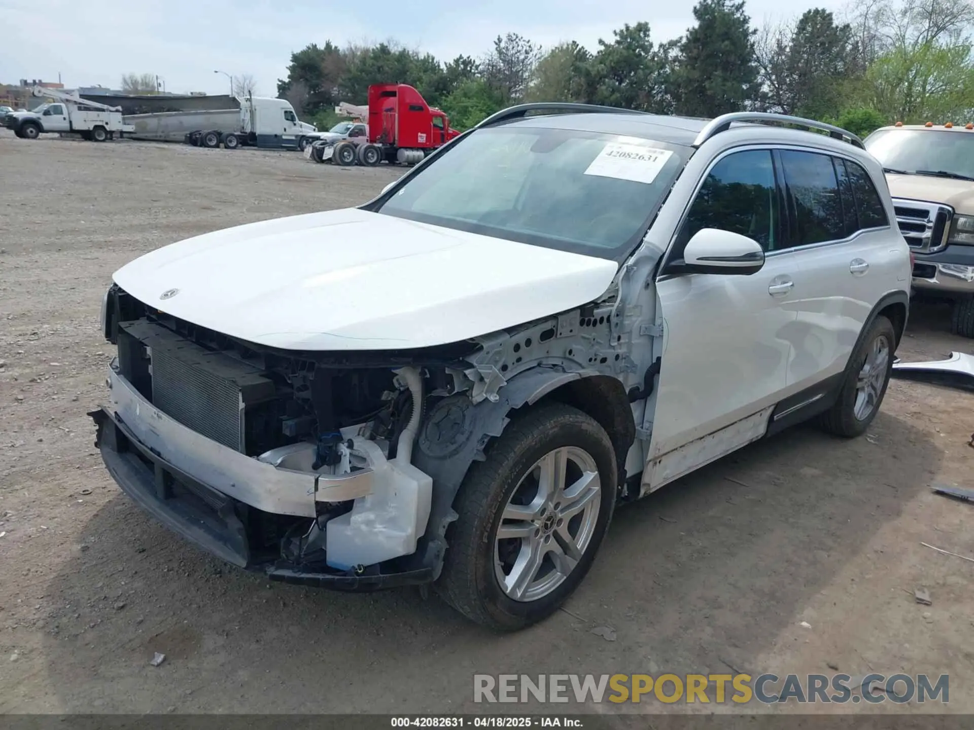 2 Photograph of a damaged car W1N4M4HB4MW101122 MERCEDES-BENZ GLB 250 2021