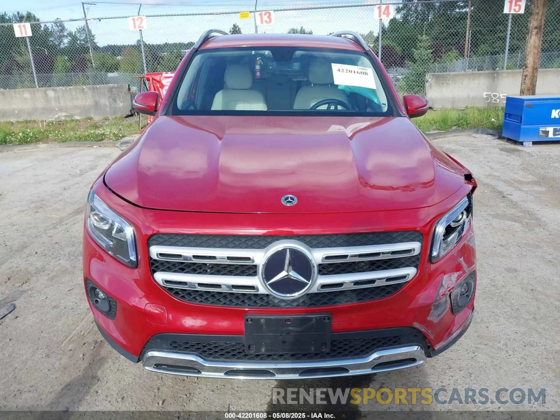 12 Photograph of a damaged car W1N4M4HB5MW141273 MERCEDES-BENZ GLB 250 2021