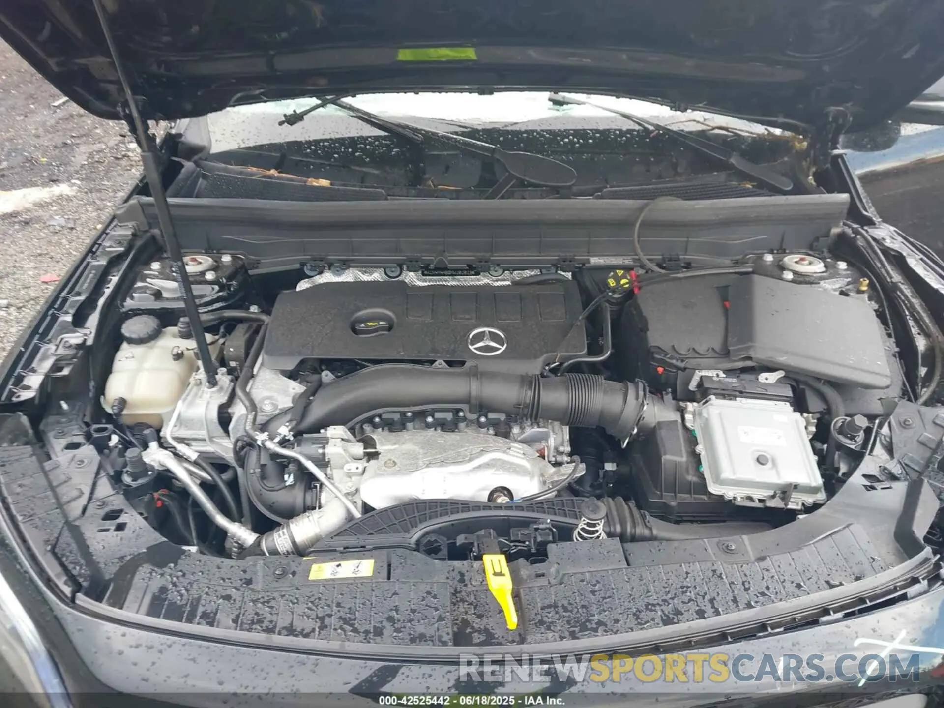10 Photograph of a damaged car W1N4M4HB5MW161619 MERCEDES-BENZ GLB 250 2021