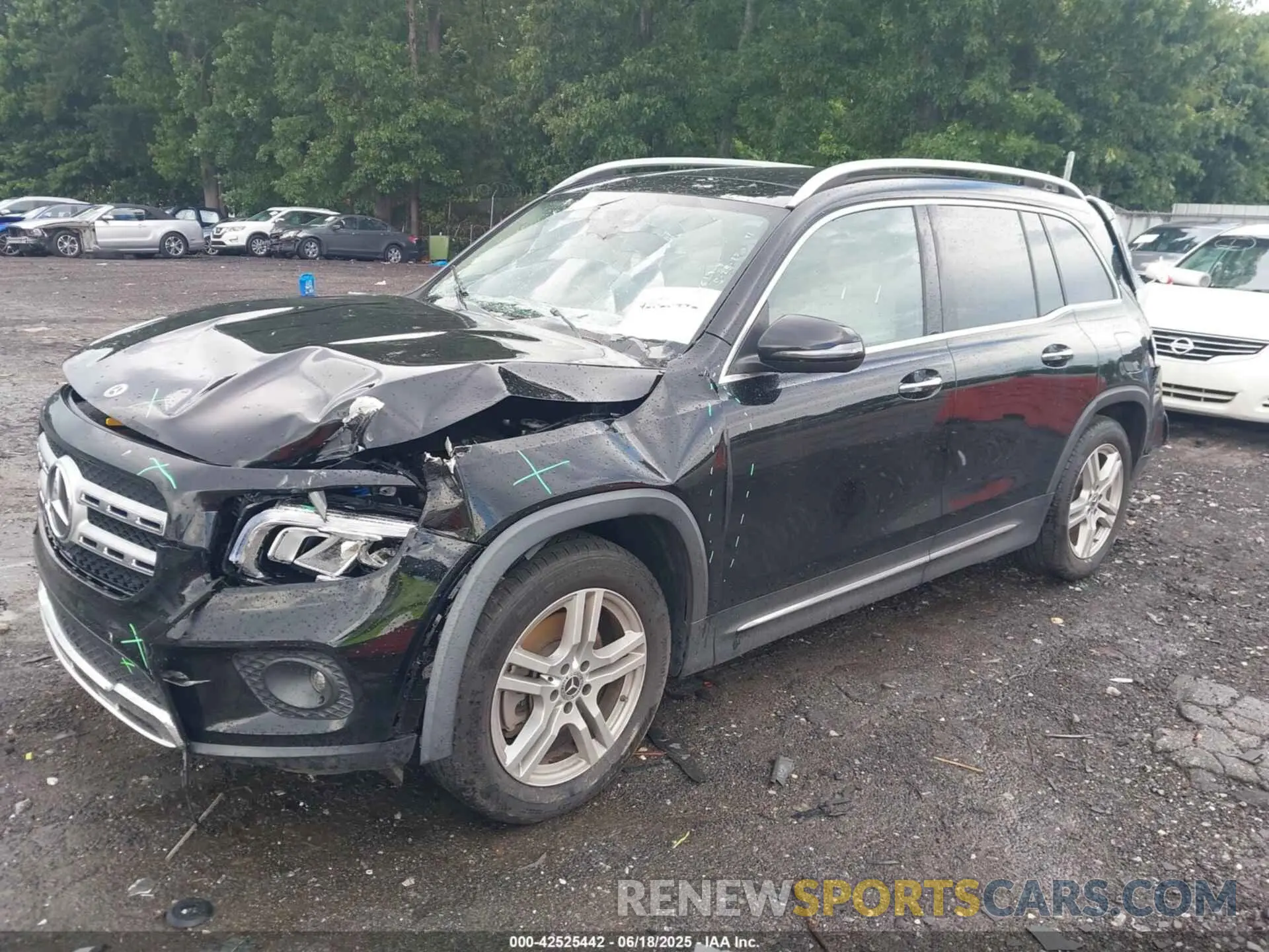 14 Photograph of a damaged car W1N4M4HB5MW161619 MERCEDES-BENZ GLB 250 2021