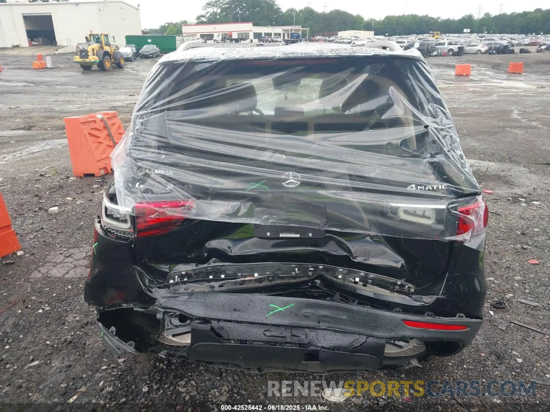 16 Photograph of a damaged car W1N4M4HB5MW161619 MERCEDES-BENZ GLB 250 2021
