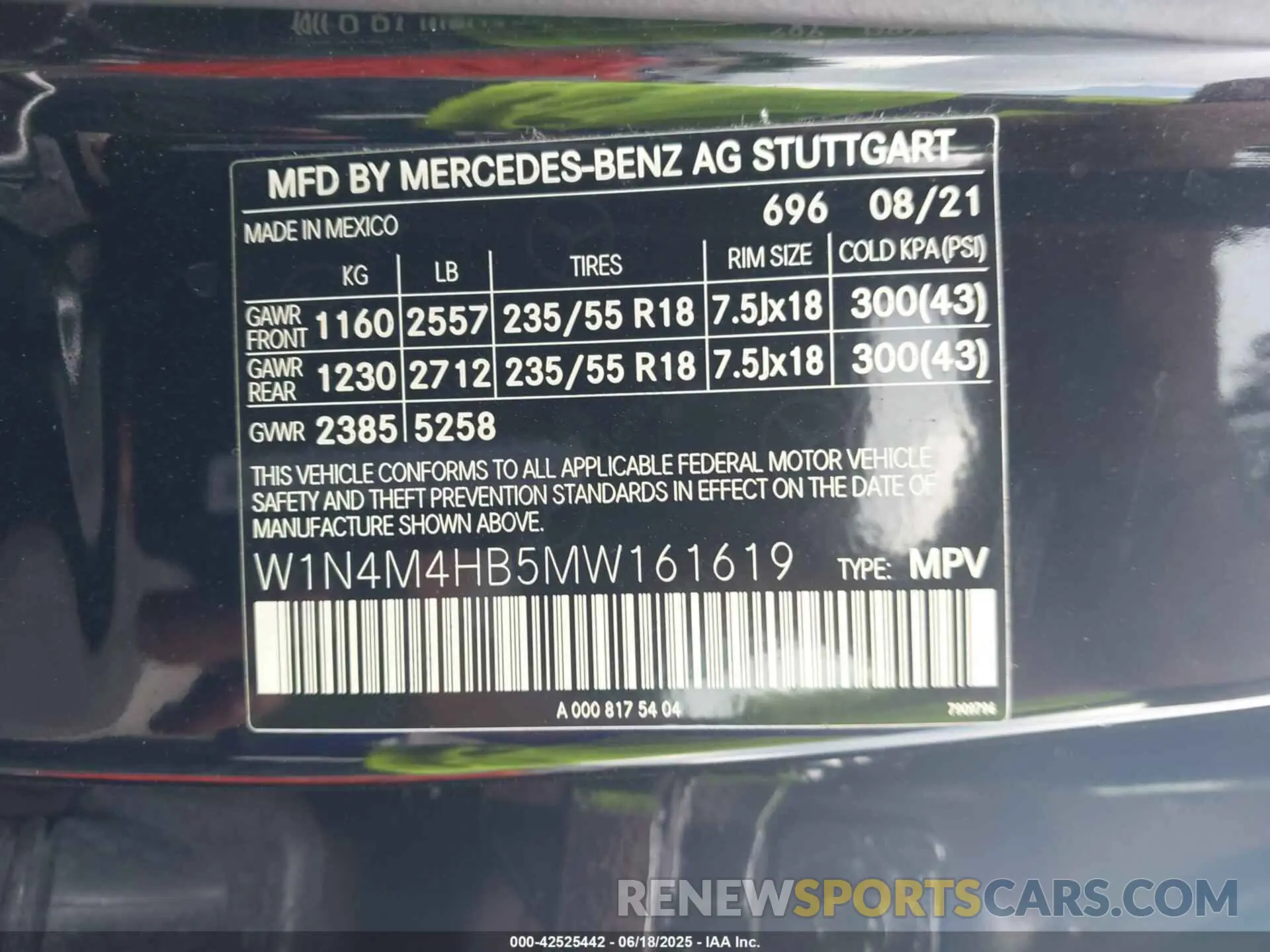 9 Photograph of a damaged car W1N4M4HB5MW161619 MERCEDES-BENZ GLB 250 2021