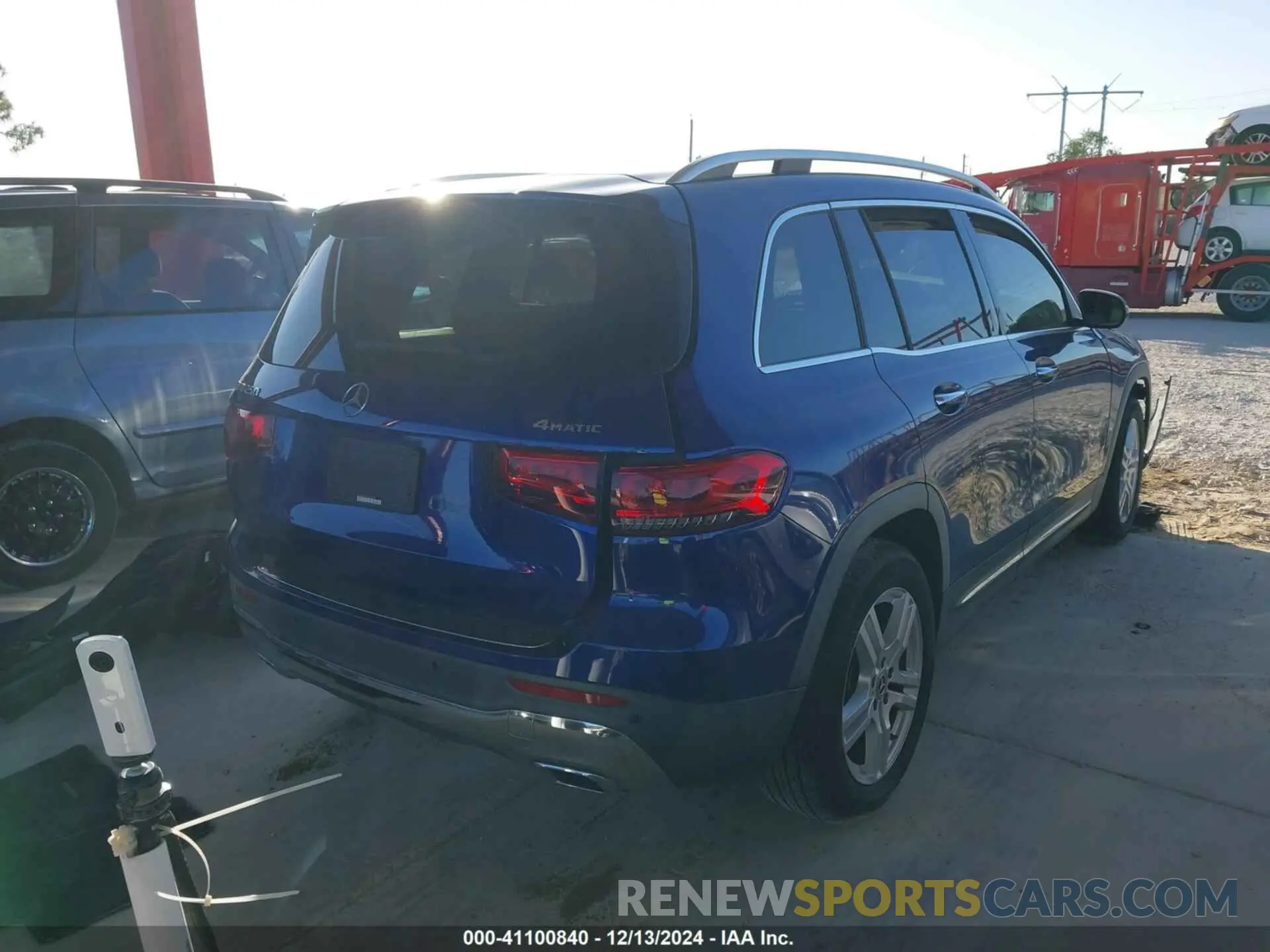 4 Photograph of a damaged car W1N4M4HB7MW089435 MERCEDES-BENZ GLB 250 2021