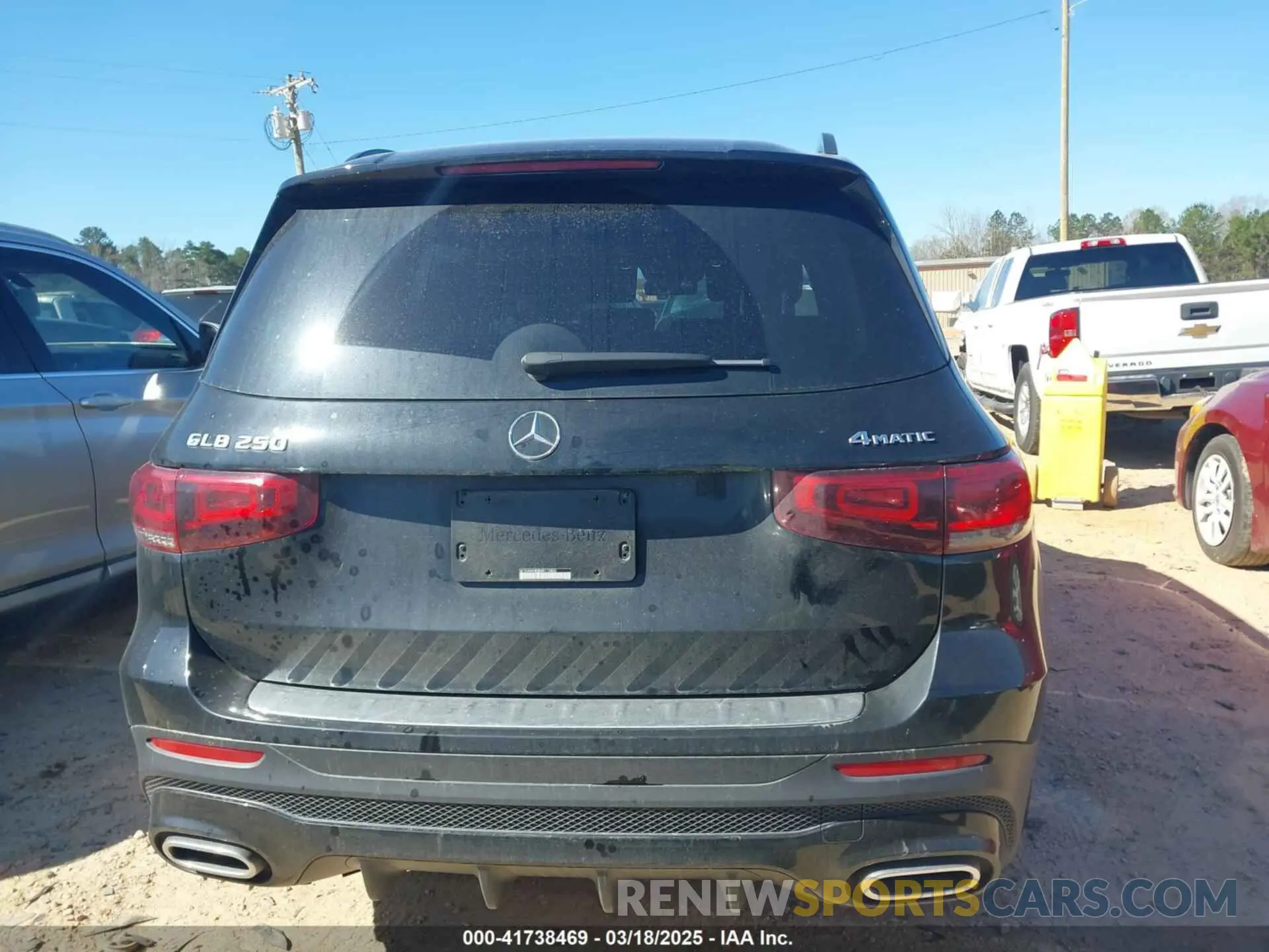 16 Photograph of a damaged car W1N4M4HB8MW115802 MERCEDES-BENZ GLB 250 2021