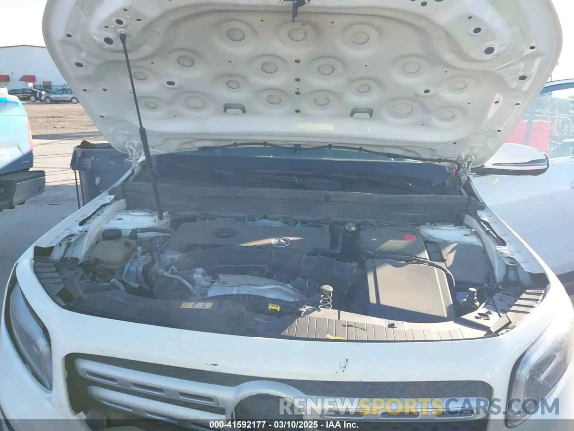 10 Photograph of a damaged car W1N4M4HBXMW099604 MERCEDES-BENZ GLB 250 2021